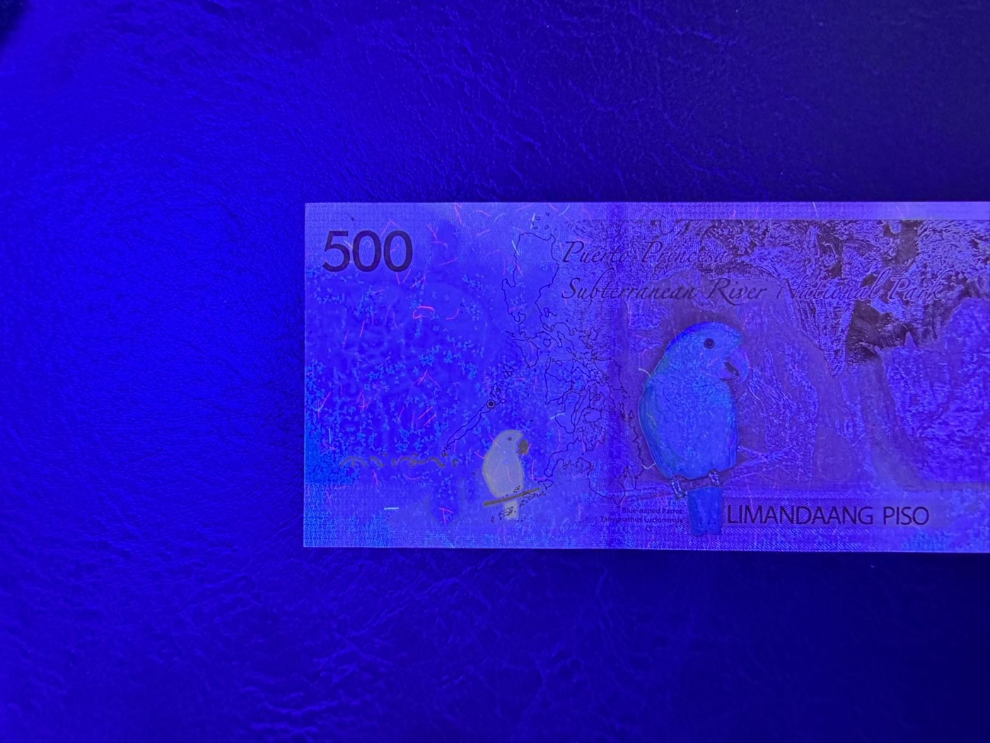 收藏联盟Quantum Auction 第333期拍卖  菲律宾2017年500比索全同号 品相UNC- 灯下斑