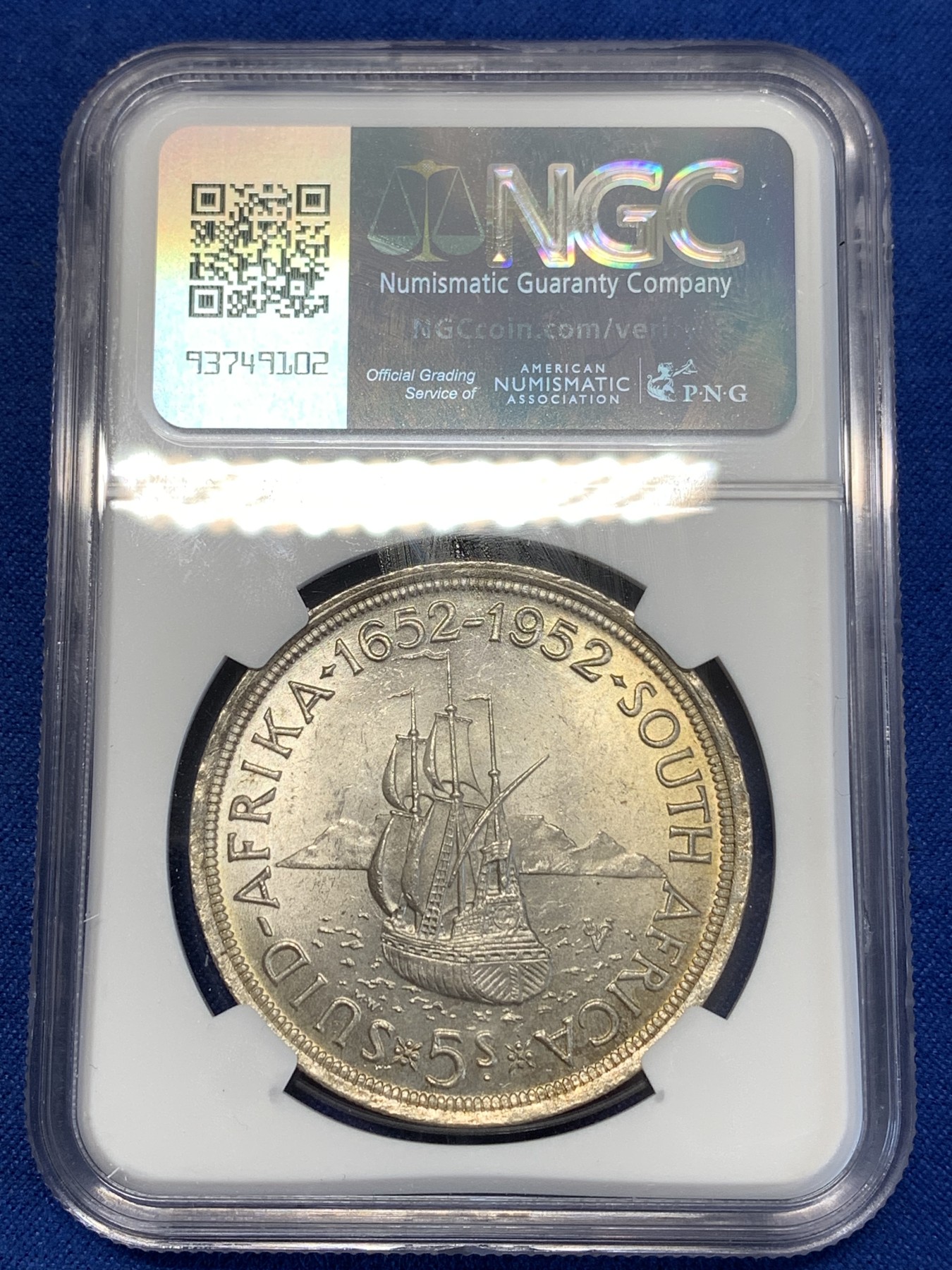 《竞宝斋》第251场-周日，周一2场连拍 (全场包邮) NGC MS61 英属南非1952年乔治六世5先令克朗型大银币 原光充沛，银光闪闪，背面带环彩，略有低评。