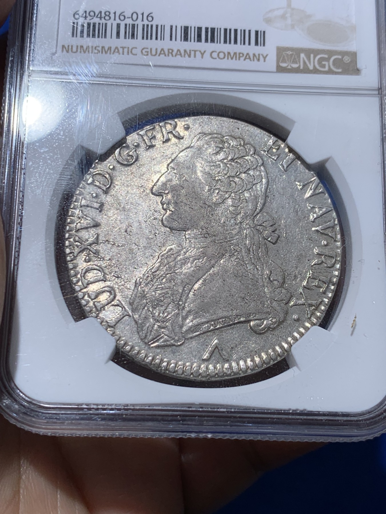 《竞宝斋》第251场-周日，周一2场连拍 (全场包邮) NGC AU55 1775年法国路易十六埃居 W版里尔厂首年铸造，虽然分不高，但是没有减重痕，打的也非常好，浅灰色包浆带光