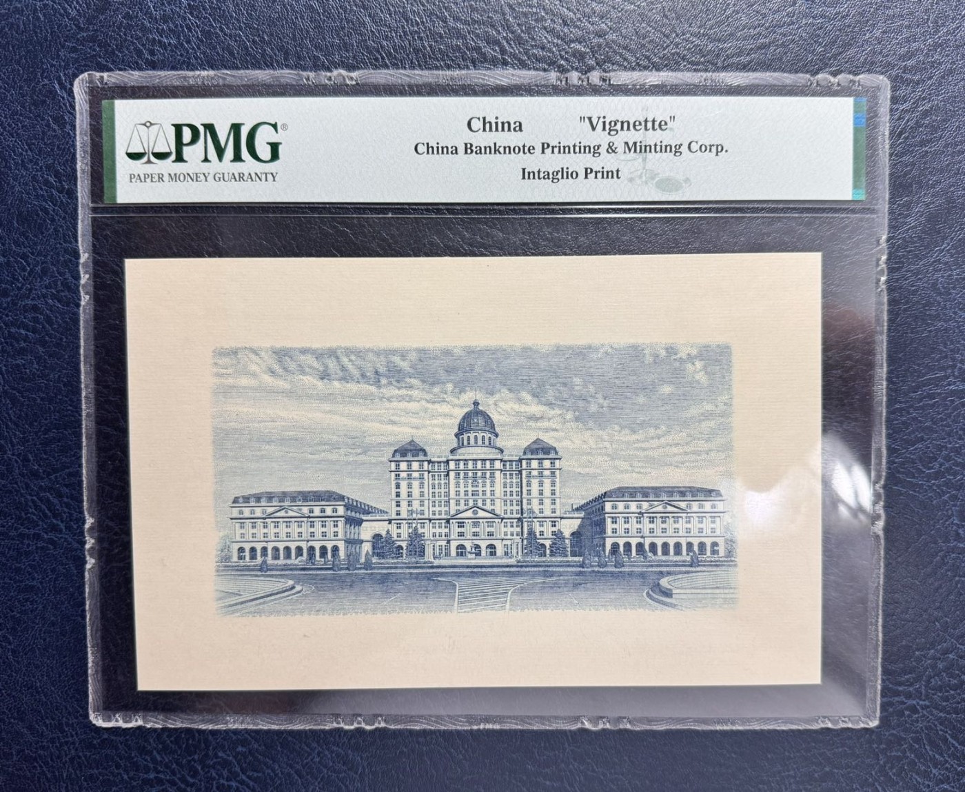 收藏联盟Quantum Auction 第333期拍卖  中国1917年沈彤牛头雕刻版画和建筑物雕刻画 PMG封装