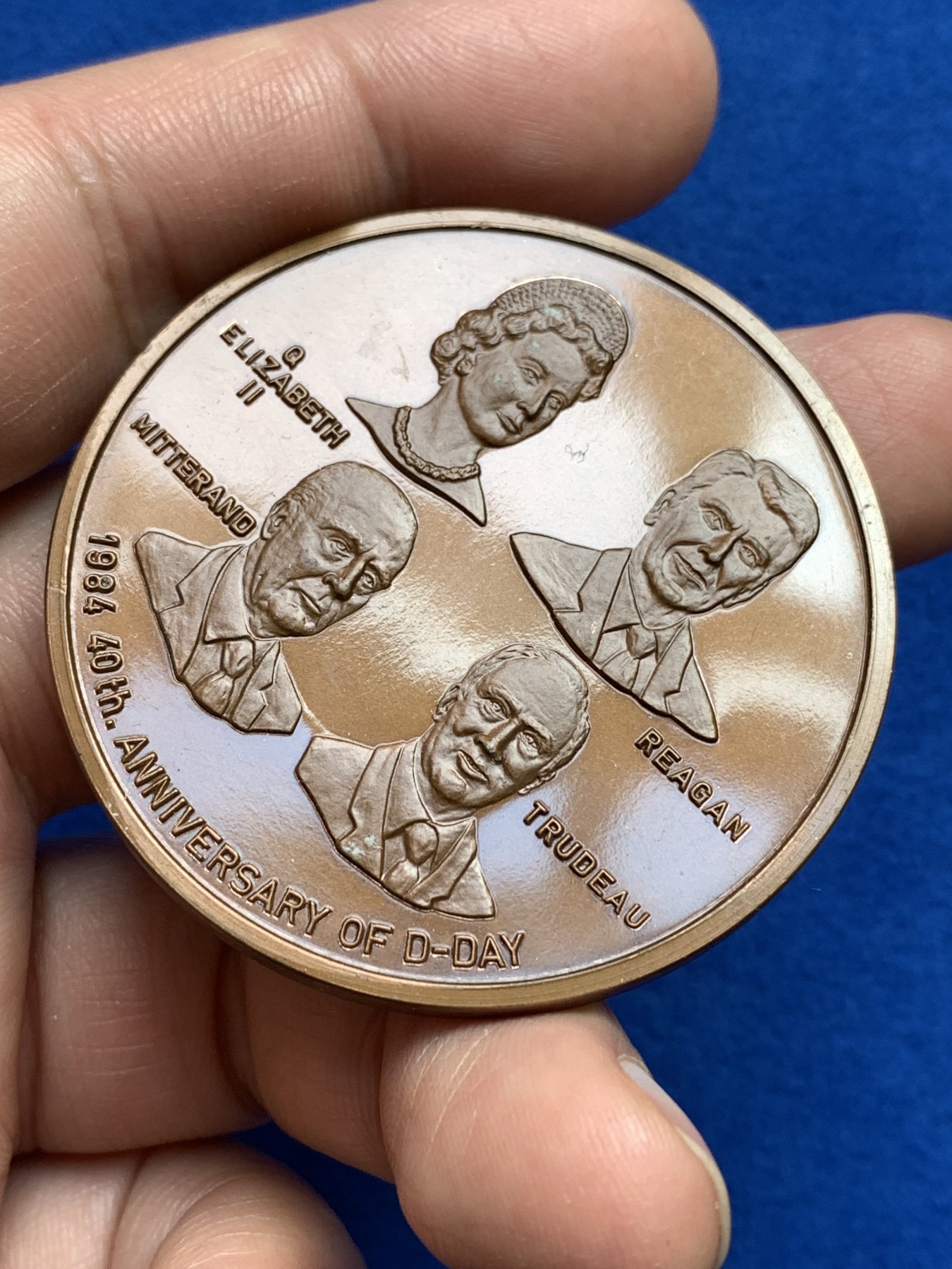 《竞宝斋》第251场-周日，周一2场连拍 (全场包邮) 1984年诺曼底登陆40周年英国历史纪念章 直径约49.9mm 重约50.5克