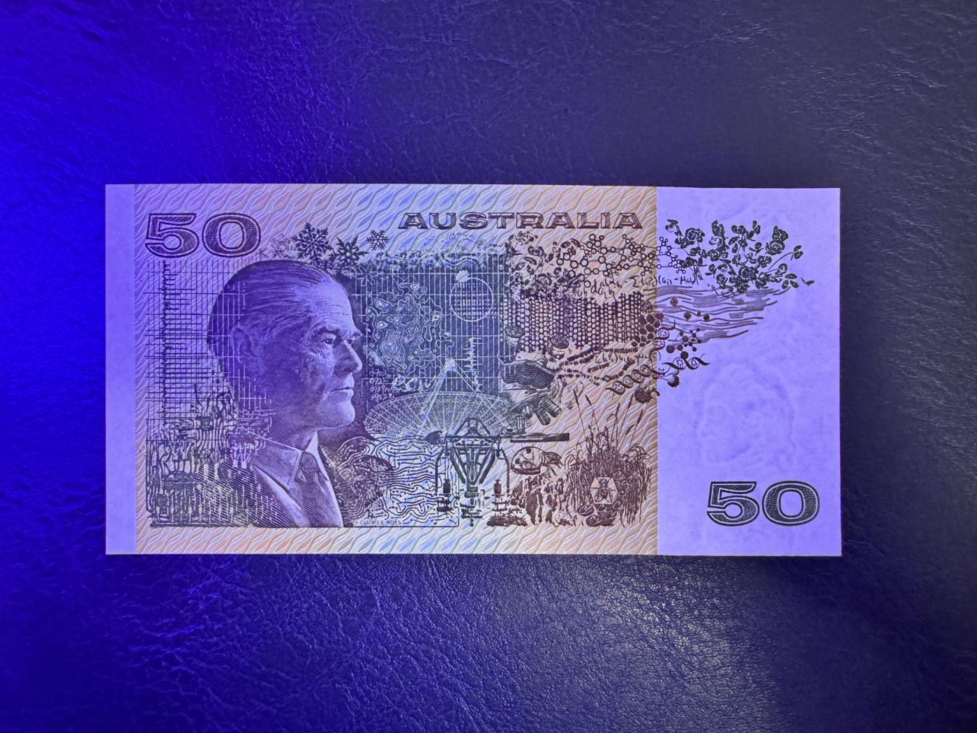 收藏联盟Quantum Auction 第333期拍卖  澳大利亚1973-94年50元 品相UNC 边缘有瑕疵 细节如图
