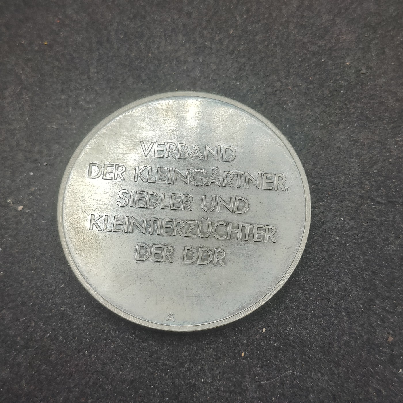 全场0元起拍 第142期 咸鱼国勋章拍卖专场 3月27日（周三）下午6：00开始 东德ksk纪念章