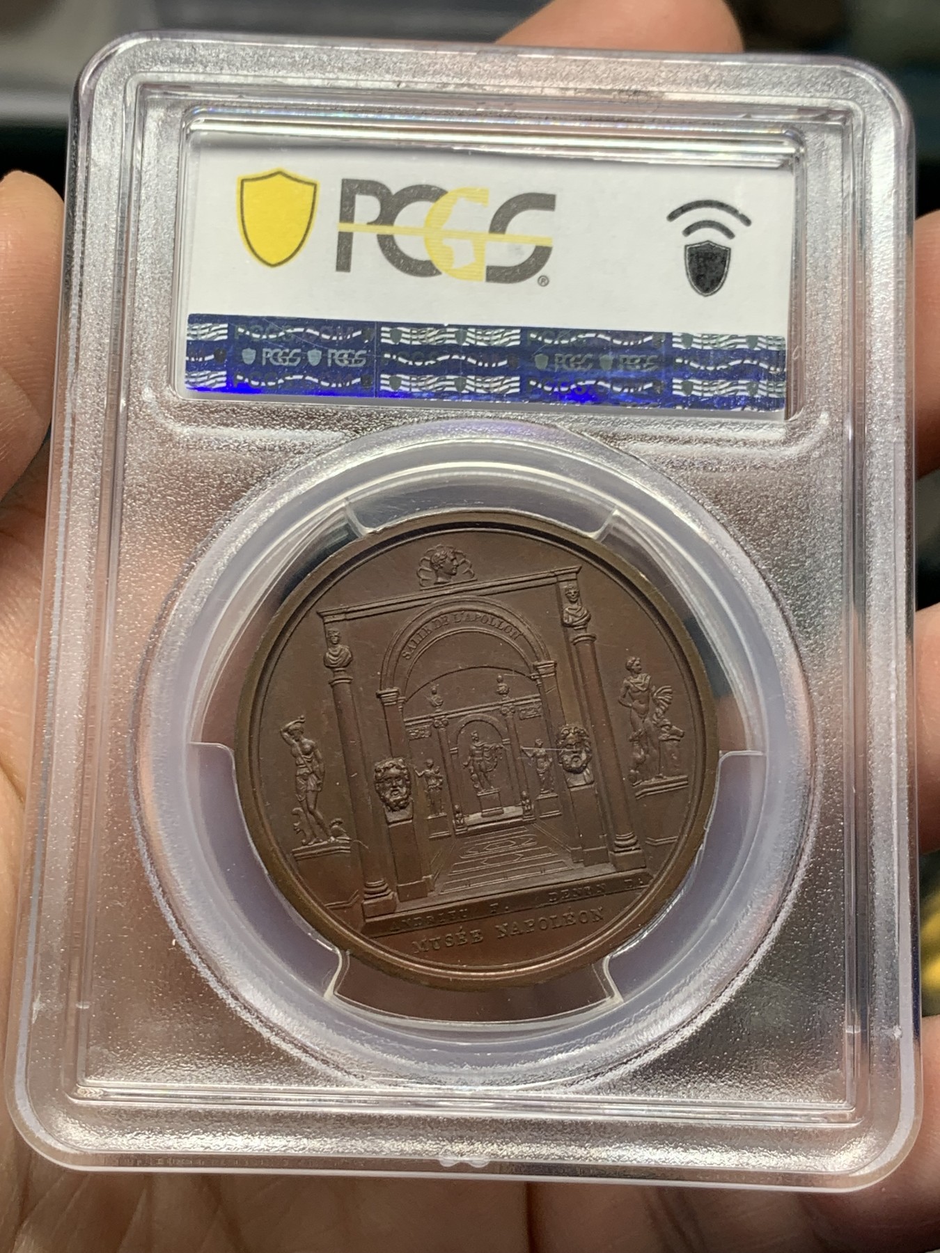 《竞宝斋》第252场-周日，周一2场连拍 (全场包邮) PCGS SP65 法国1804年拿破仑卢浮宫灵魂所在阿波罗厅原铸铜章   拿破仑对外扩张战争为卢浮宫积累了全欧最好艺术品馆藏  对拿破仑来说，每一幅天才作品都必须属于法国