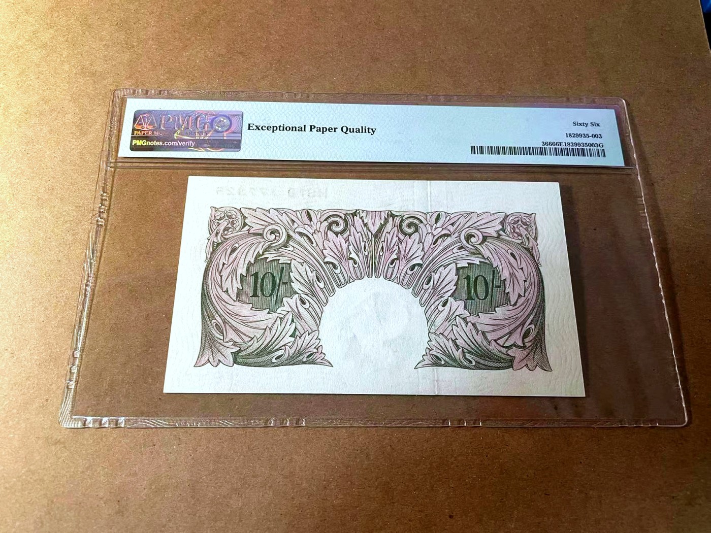 【Blue Auction】✨世界纸币精拍第450期——英伦三岛专场 【p366】英格兰1940-48年10先令 PMG66EPQ  紫色版