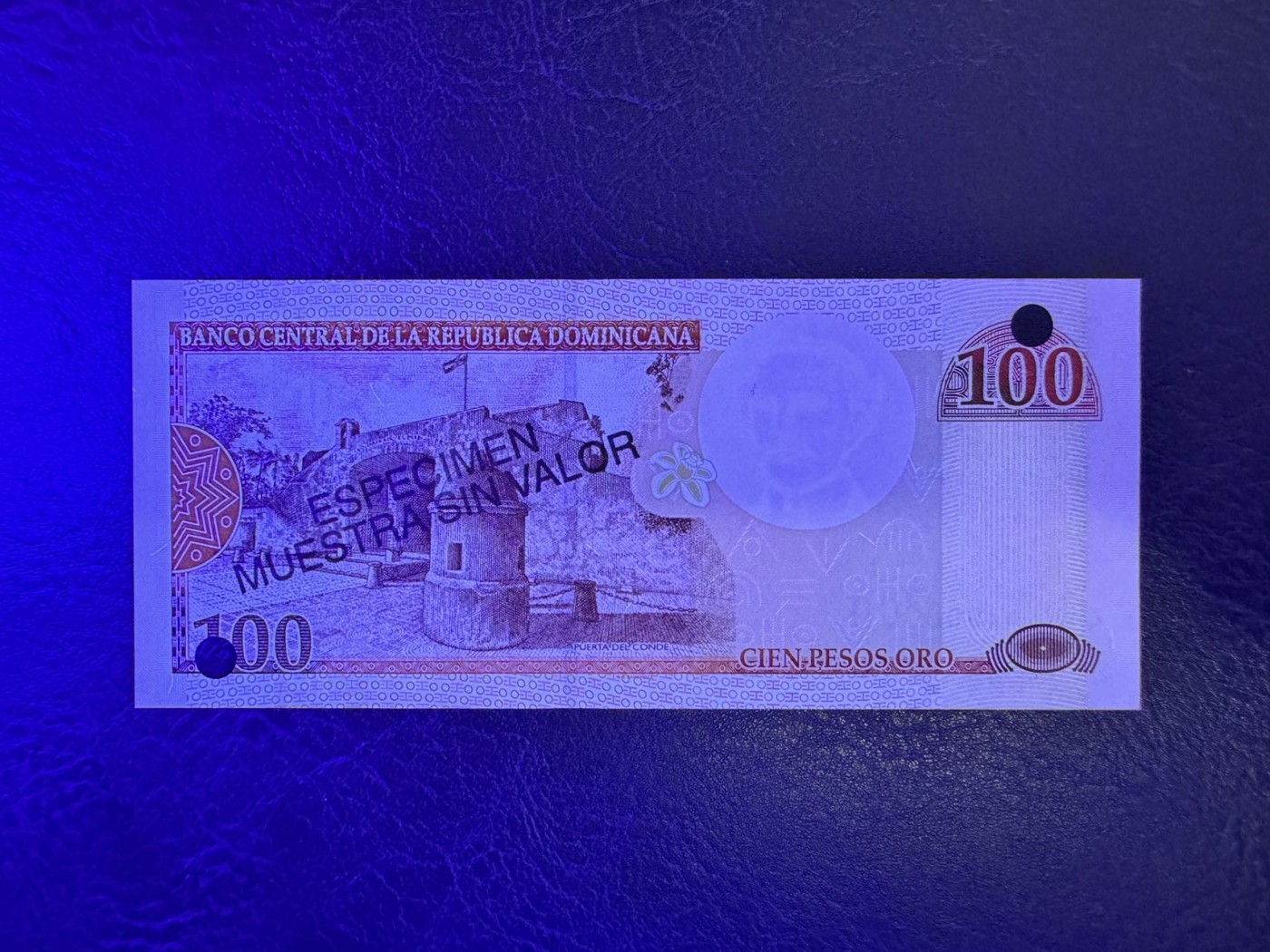 收藏联盟Quantum Auction 第333期拍卖  多米尼加2000年100比索样票 品相全新UNC AA冠
