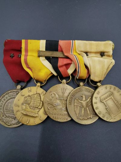 老王徽章第三十三期 - 美国海军韩战联排奖章   带中国服役、韩战服役、海军品德优良、海军占领军服役（亚洲勋条）等，多勋饰，早期手缝版