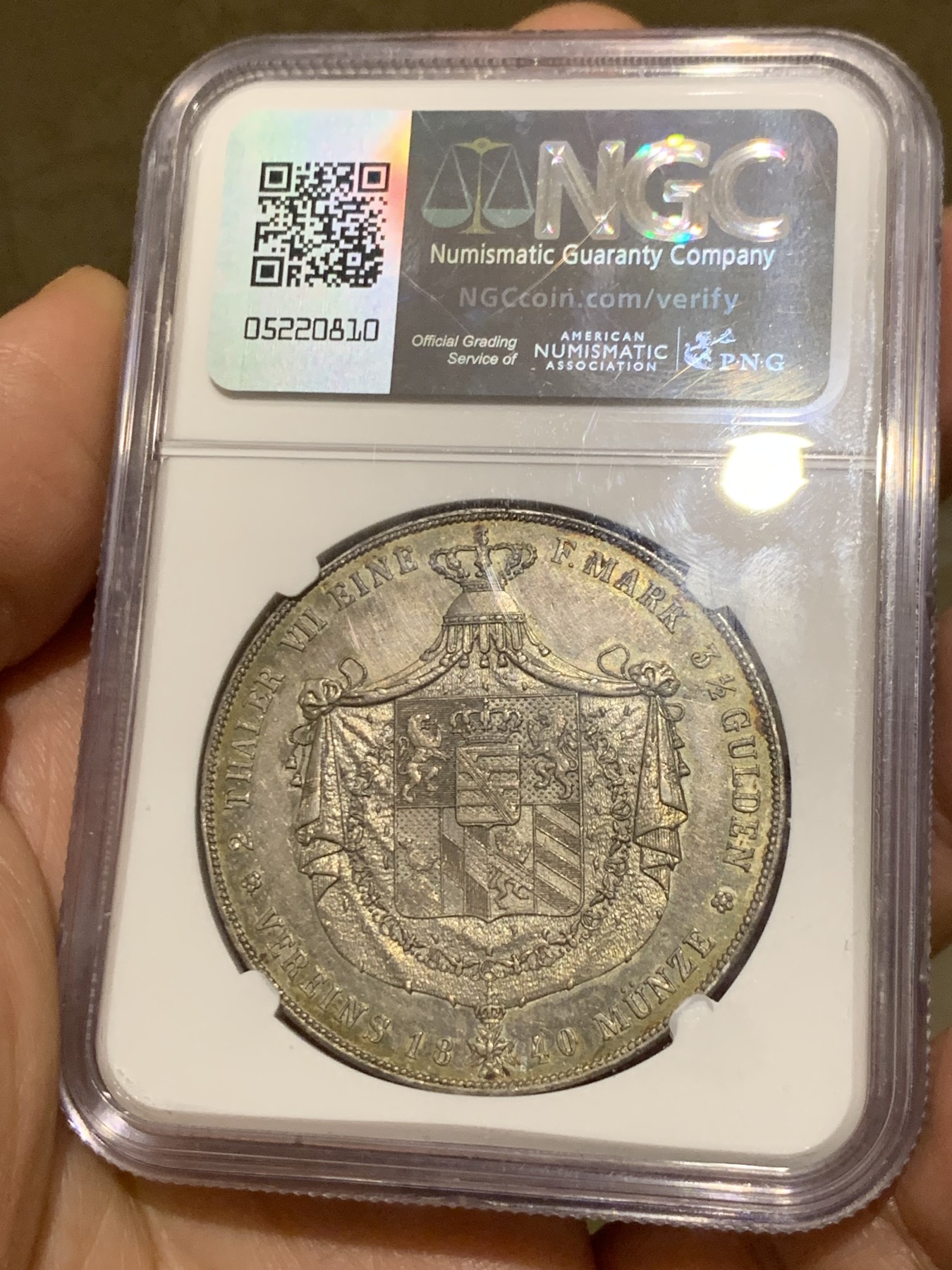 《竞宝斋》第252场-周日，周一2场连拍 (全场包邮) NGC MS61 德国萨克森-魏玛-艾森纳赫大公国 1840年2泰勒大银币 稀少且热门的小邦2T品种，MS的难度非常大，这枚细节和光度都很好，包浆颜色舒服，感觉低评了