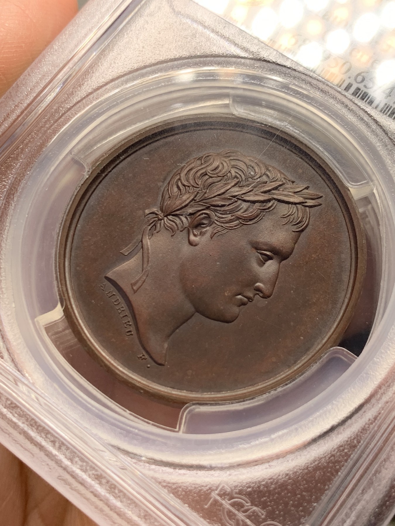 《竞宝斋》第252场-周日，周一2场连拍 (全场包邮) PCGS SP65 法国1804年拿破仑卢浮宫灵魂所在阿波罗厅原铸铜章   拿破仑对外扩张战争为卢浮宫积累了全欧最好艺术品馆藏  对拿破仑来说，每一幅天才作品都必须属于法国