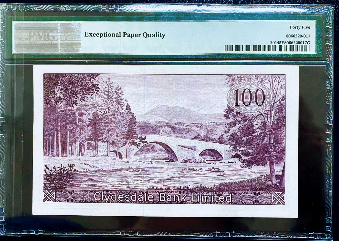 【Blue Auction】✨世界纸币精拍第450期——英伦三岛专场 【C/A首发199倒置小号 p201】苏格兰1964年100镑 PMG45EPQ 原票好状态 背面风景雕刻唯美 此版常见面额为5镑到20镑 该100镑日期仅发行10000枚 实钞存世稀少 值得收藏 这么多年过去 PMG还是只有3个评级记录 