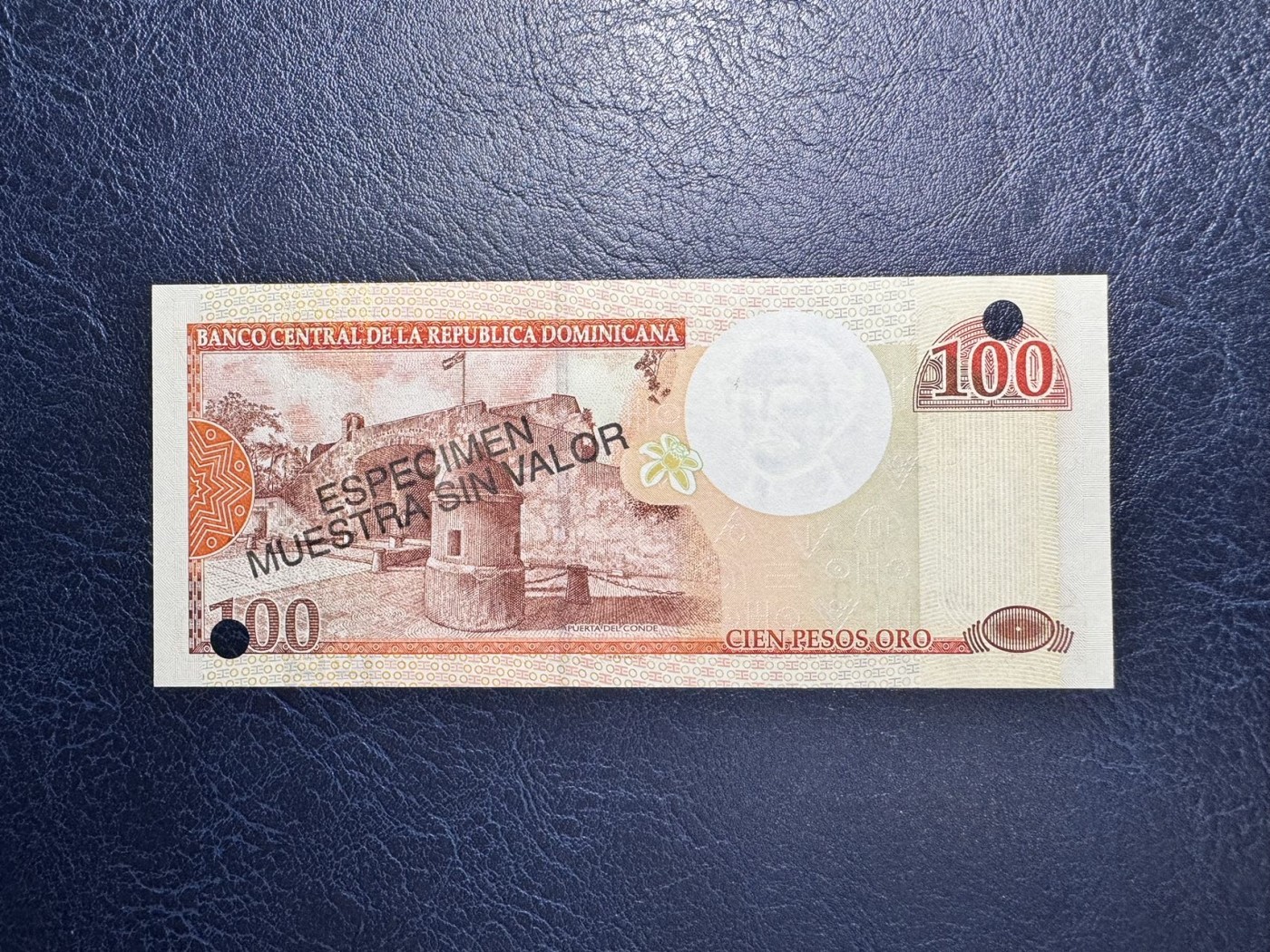 收藏联盟Quantum Auction 第333期拍卖  多米尼加2000年100比索样票 品相全新UNC AA冠