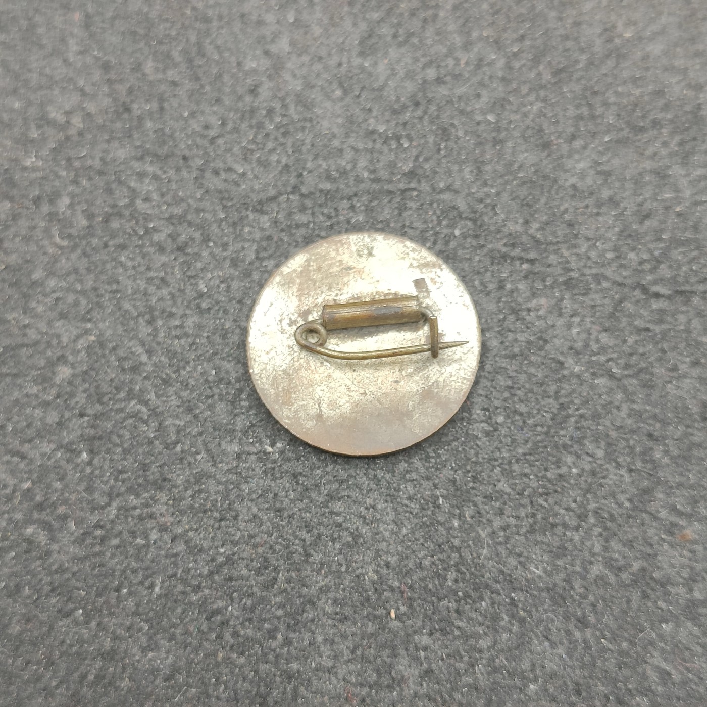 全场0元起拍 第142期 咸鱼国勋章拍卖专场 3月27日（周三）下午6：00开始 日本西筑地珐琅章