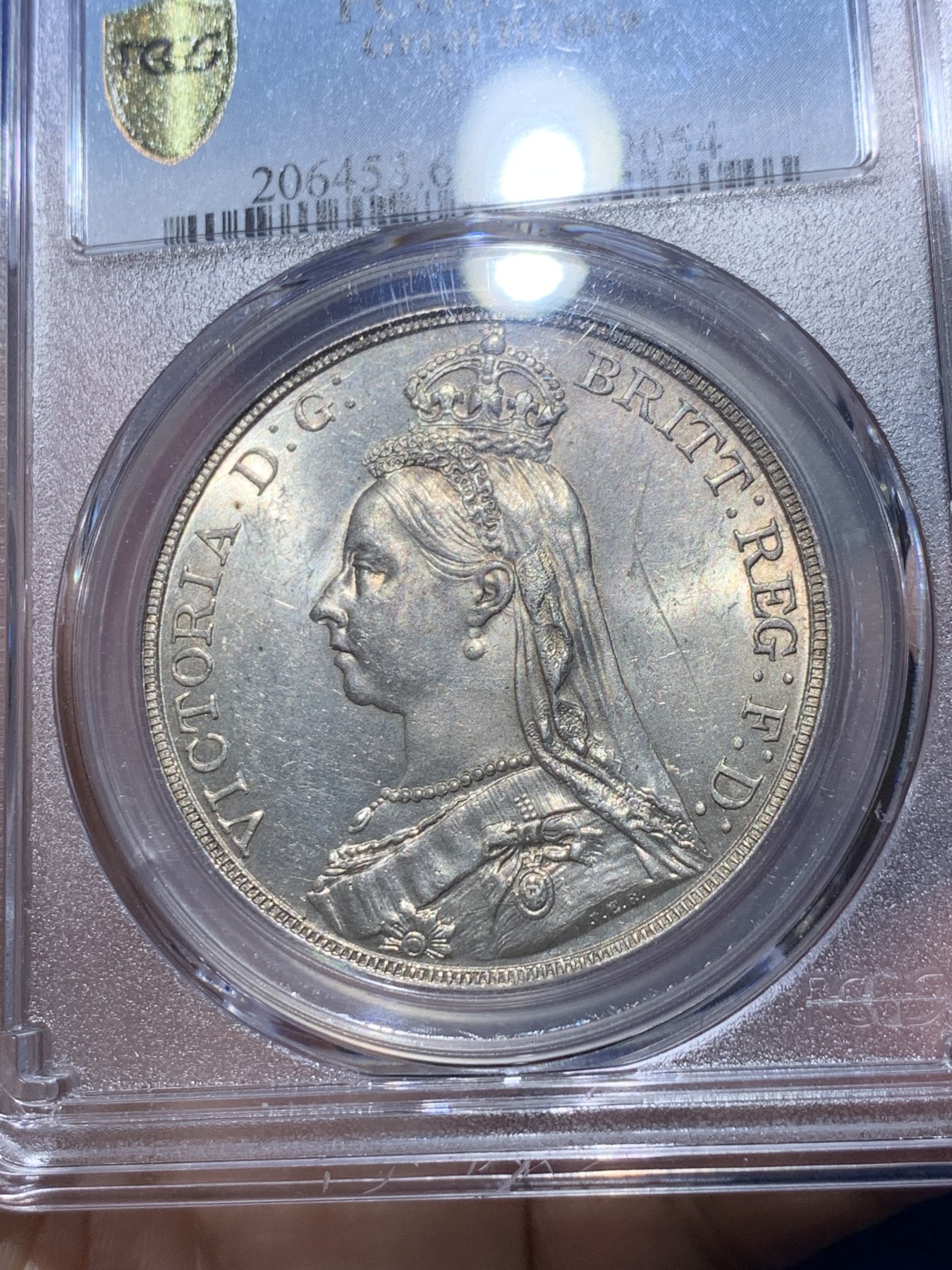 《竞宝斋》第252场-周日，周一2场连拍 (全场包邮) PCGS MS62 英国1889年披纱马剑克朗银币 十字光漂亮