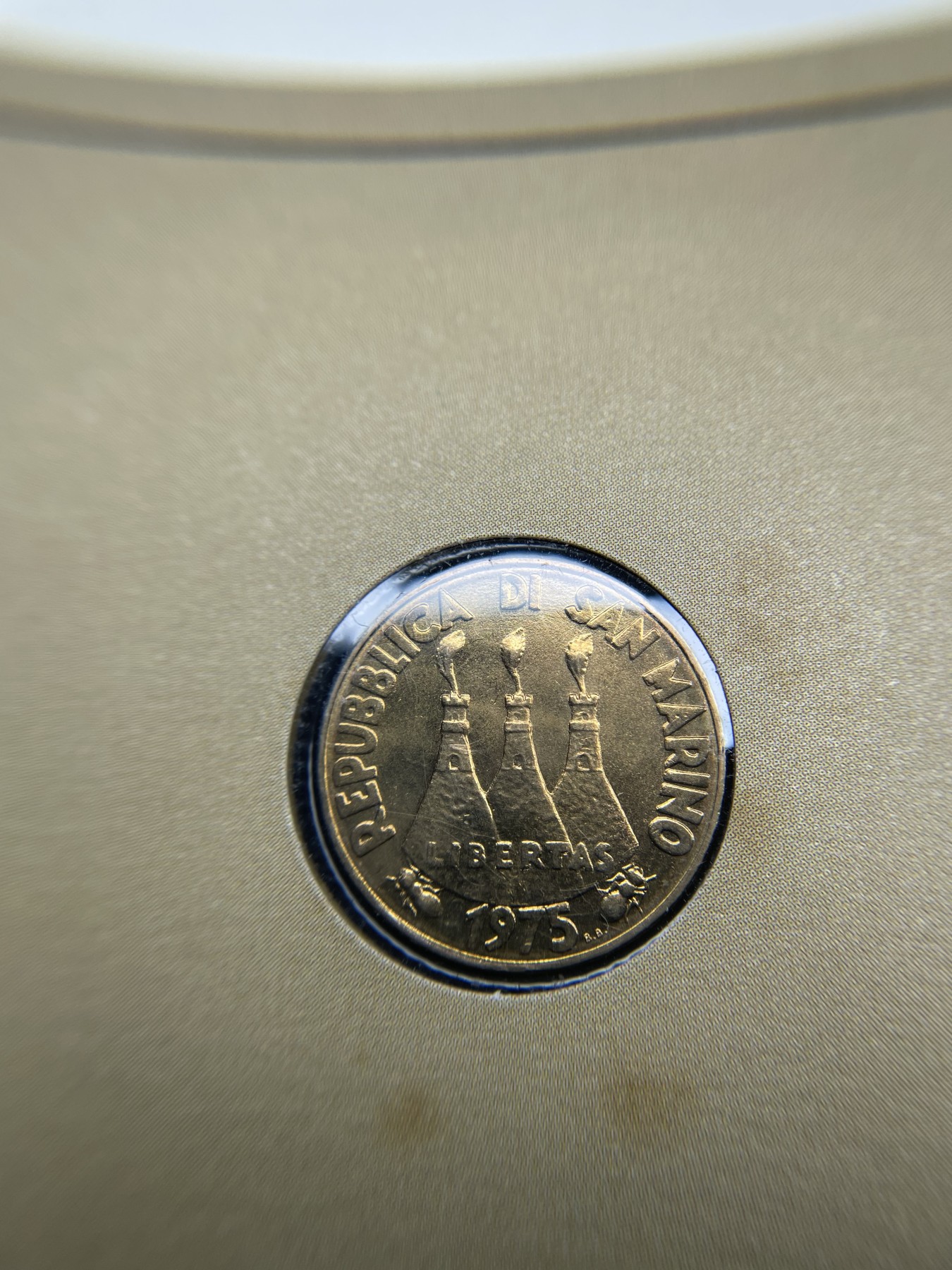 2024年集古藏今外币拍卖第三期-第1场—硬币上的鸟类专场（总第21拍） 1975年圣玛力诺20里拉—凤头百灵鸟