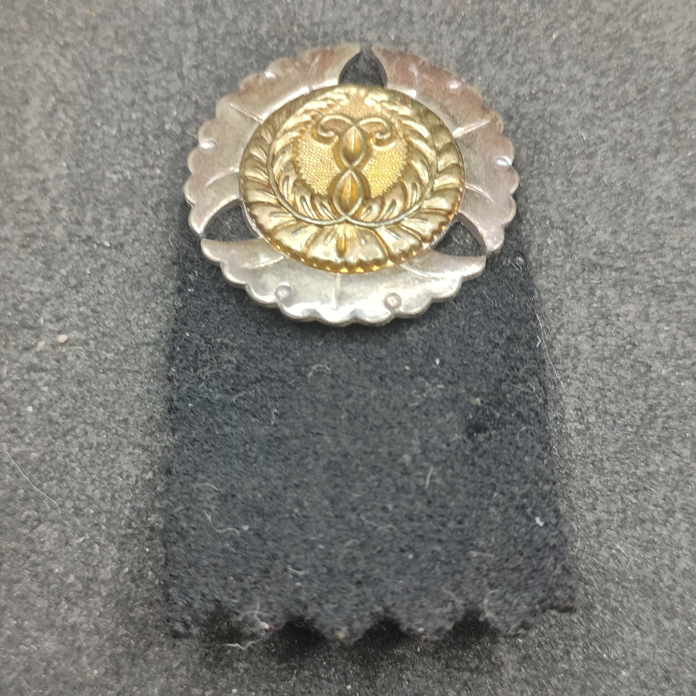 全场0元起拍 第142期 咸鱼国勋章拍卖专场 3月27日（周三）下午6：00开始 日本战时 本山讲徽章