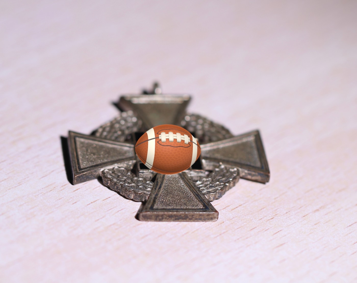 大猫徽章拍卖 第244期  德国政府公务员服务12年证章