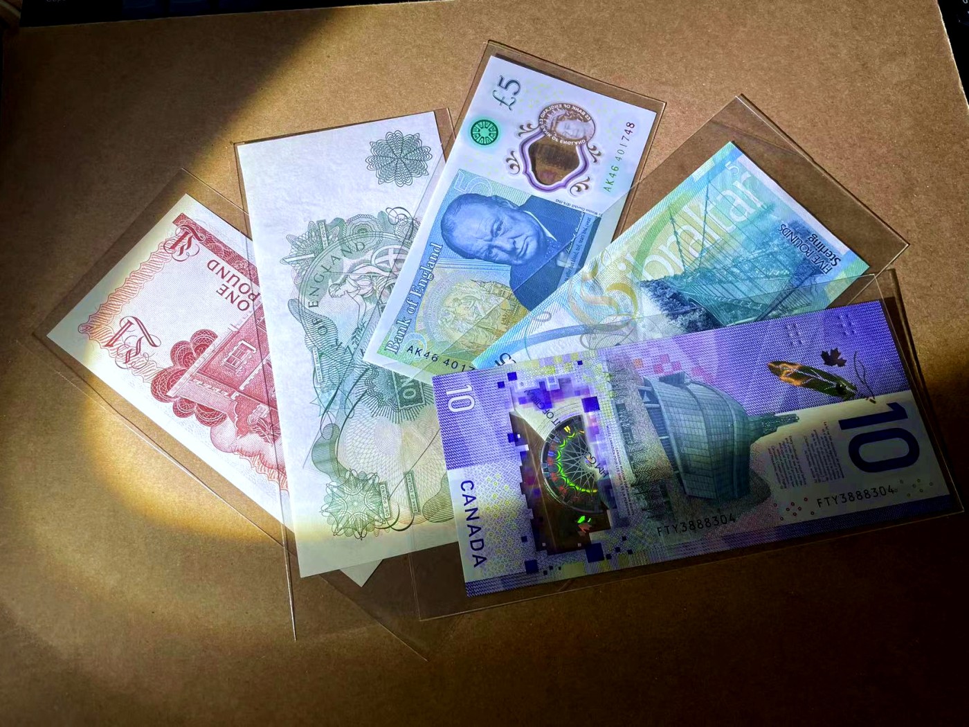 【Blue Auction】✨世界纸币精拍第454期【精】 【一组5张】英国、加拿大、直布罗陀纸币一组 全新UNC