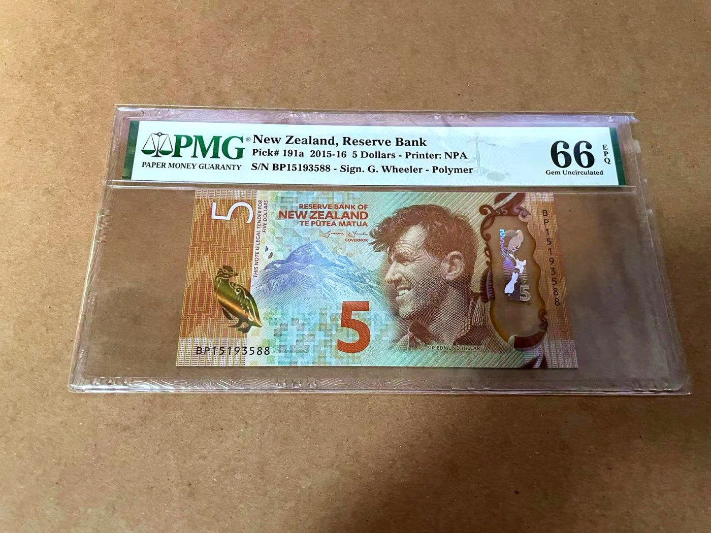 【Blue Auction】✨世界纸币精拍第454期【精】 【获奖钞无47 88尾】新西兰 2015-16年5元 PMG66EPQ 
