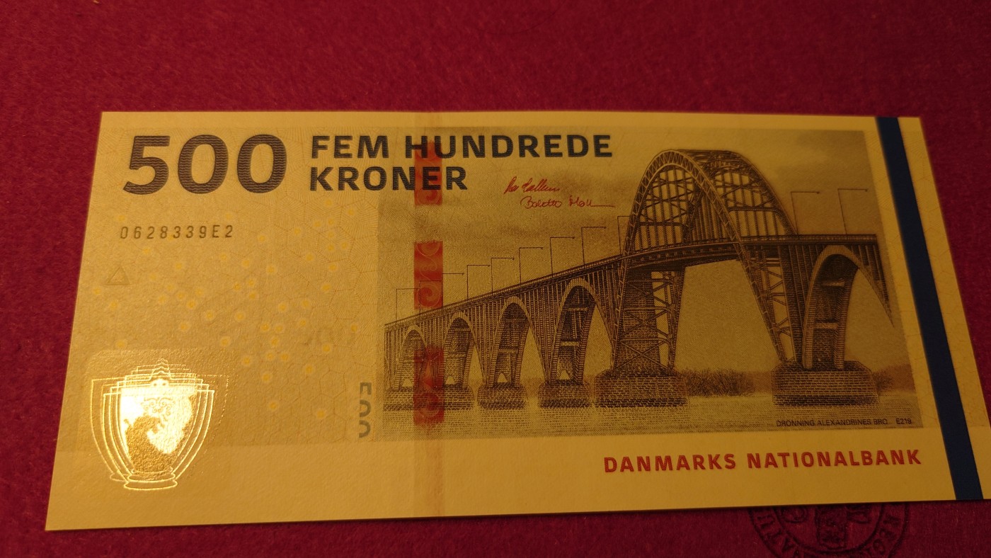 【世界钱币】精选微拍第99期暨2024年第10期  少量新品裸钞和评级币 2019年丹麦500克朗 全新绝品无47尾号339