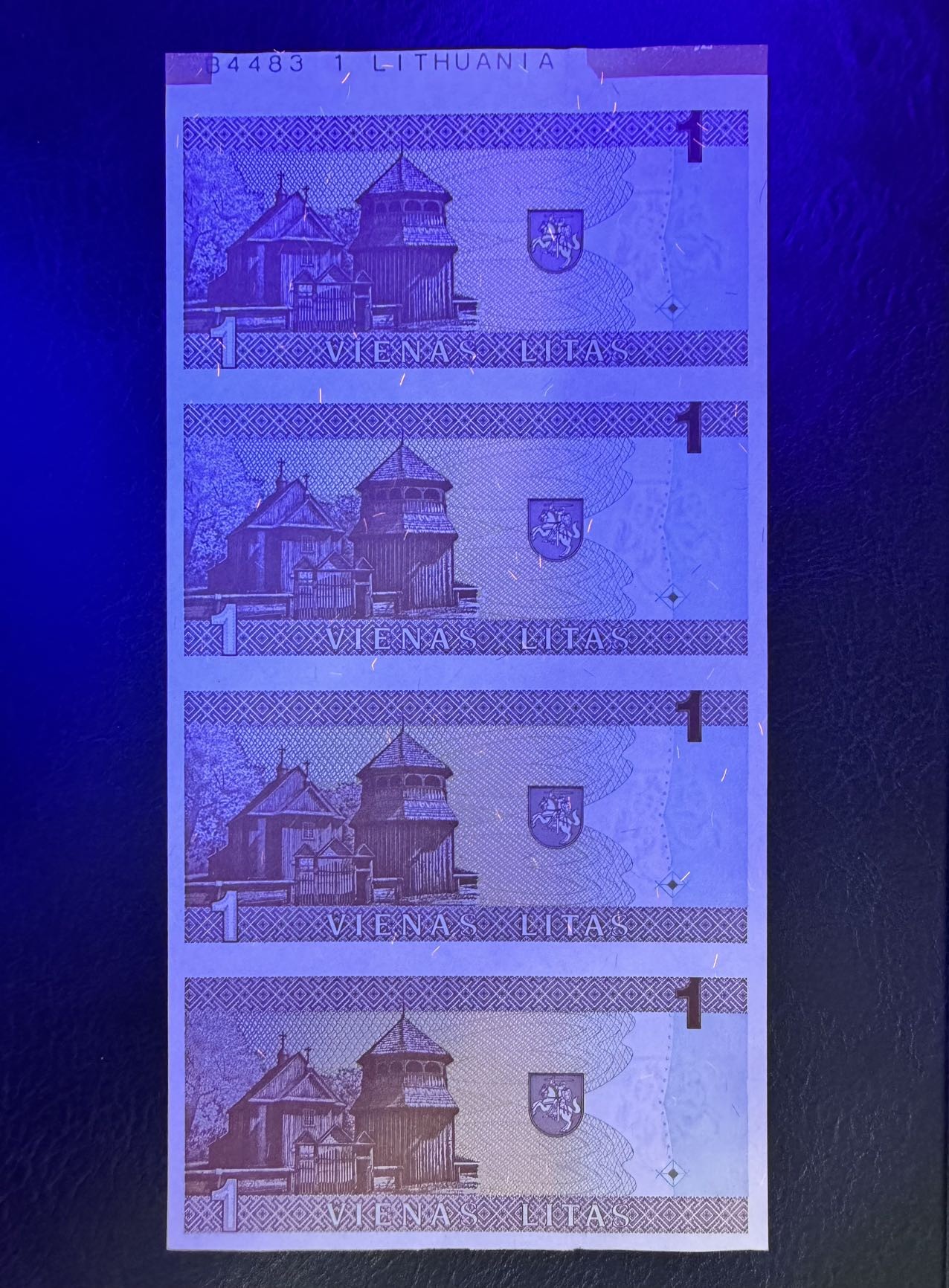 收藏联盟Quantum Auction 第334期拍卖  立陶宛1994年1立特四联体 品相UNC- 边角有瑕疵 带白边流水号