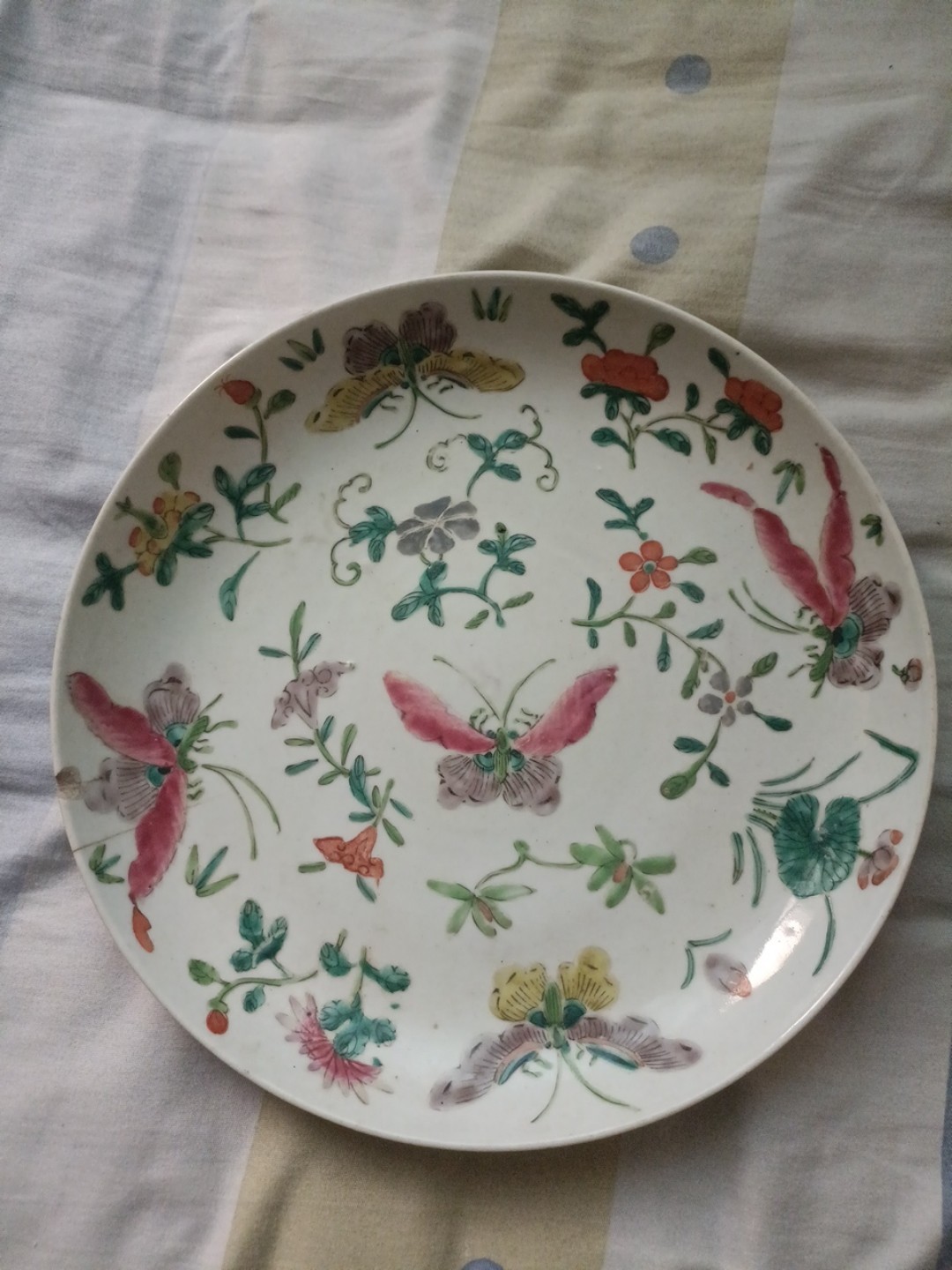 晚清花蝶绵绵盘子