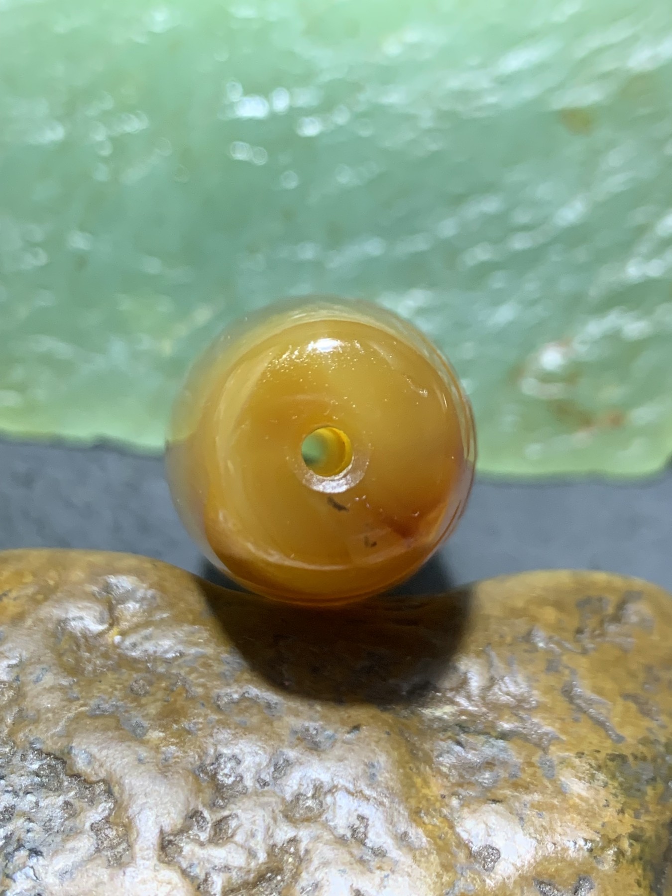 精美亚光高玉化天眼纹巴西玛瑙手工俏色巧雕鲤鱼桶珠一个