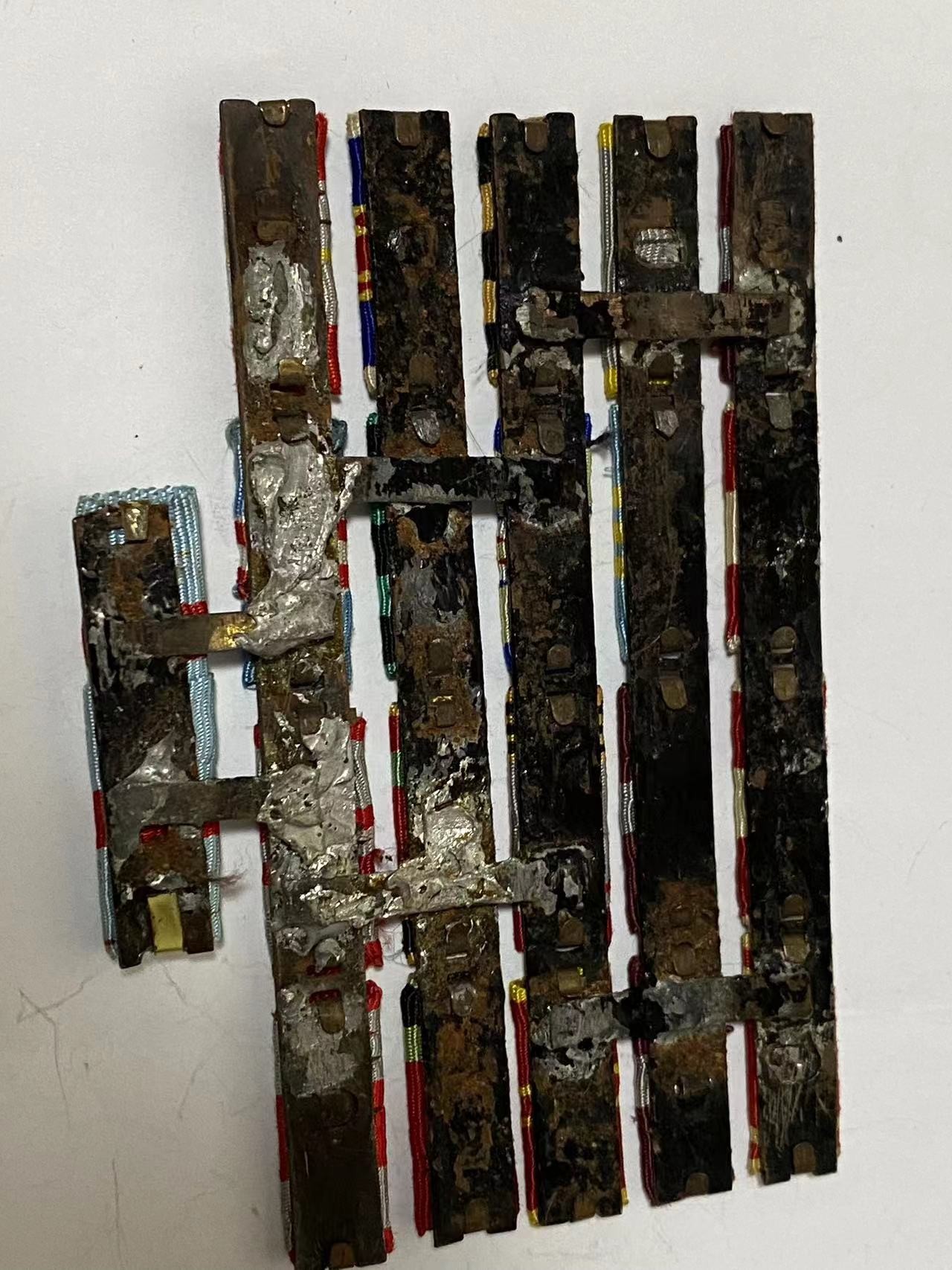 苏联旧物福利拍本次物品价值较低，只能发顺丰18元，大家看好成本，买多个的一起发更划算，也可以寄存下次买了好的一起发。拍下的需要发货的明天中午前一定付款。   苏联联排