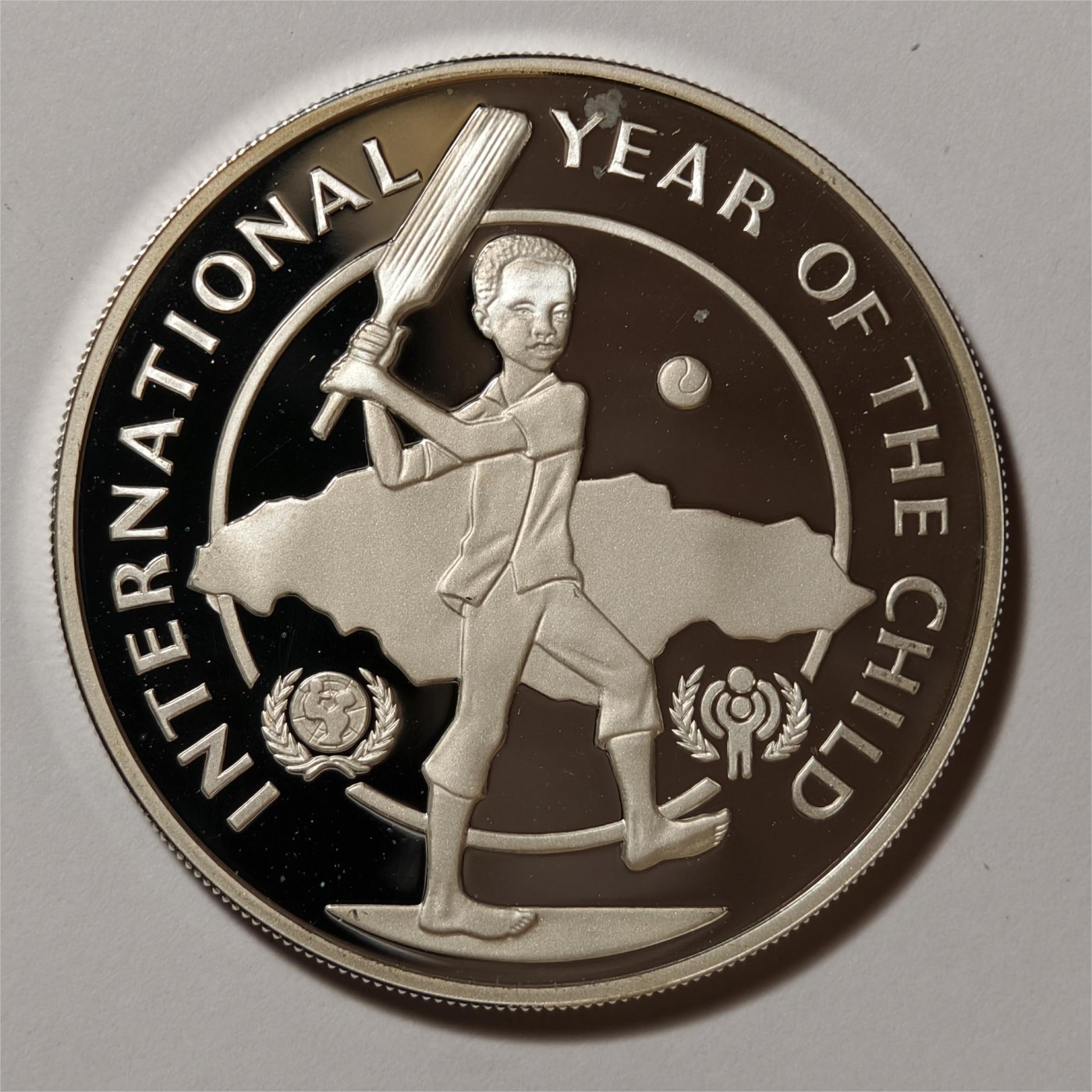 紫瑗钱币——第334期拍卖 牙买加 1979年 国际儿童年 10元 23.32克 0.925银 精制