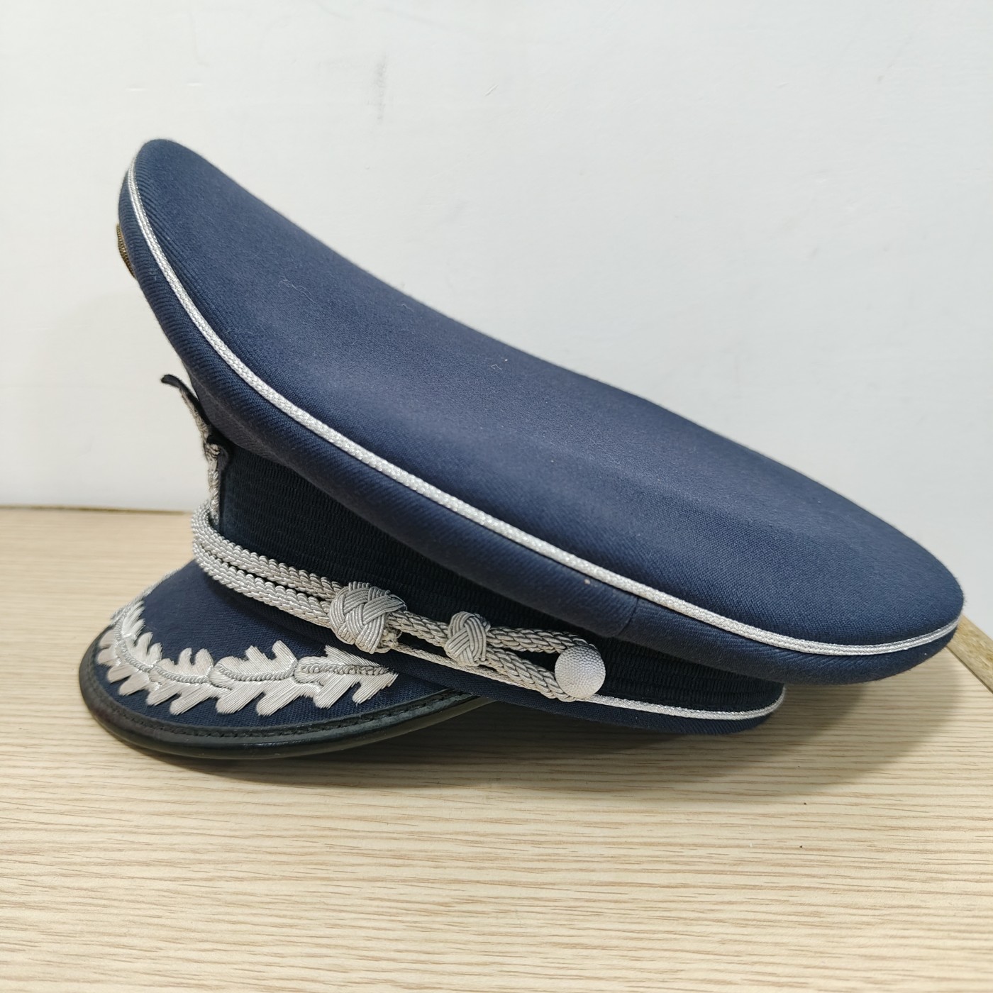 全场0元起拍 第143期 咸鱼国勋章拍卖专场 3月31日（周日）下午6：00开始 西德空军校官大檐帽 59CM