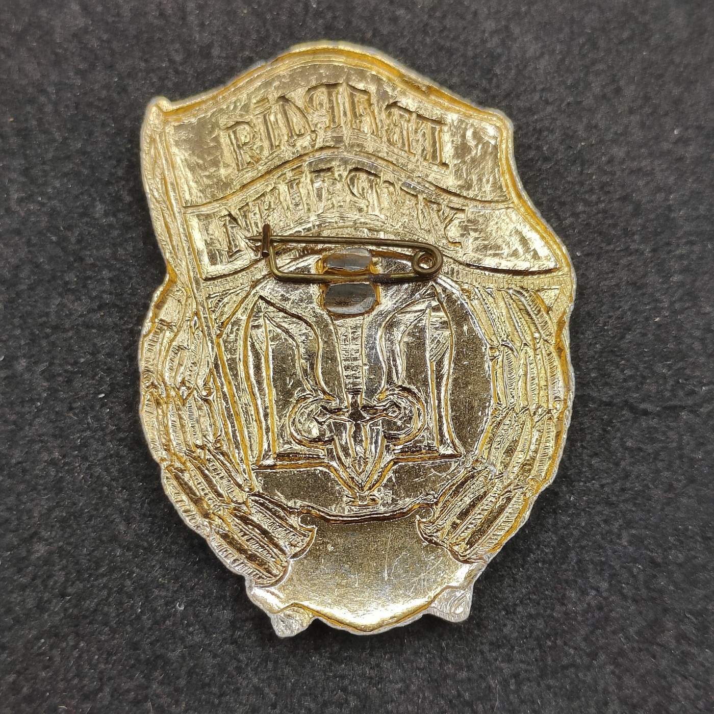 全场0元起拍 第143期 咸鱼国勋章拍卖专场 3月31日（周日）下午6：00开始 乌克兰 早期92苏联样式 近卫军证章