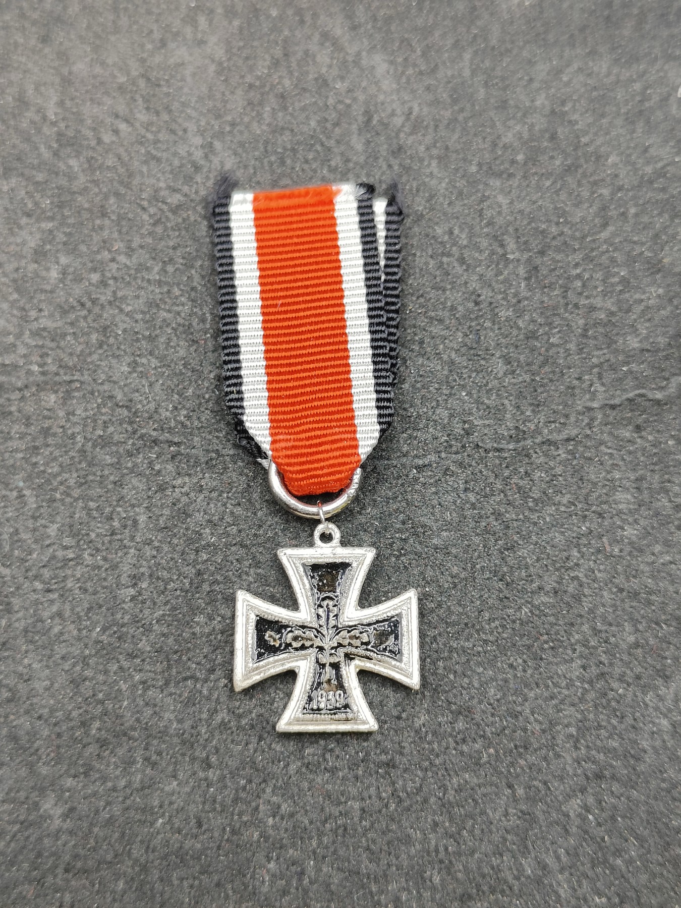 全场0元起拍 第143期 咸鱼国勋章拍卖专场 3月31日（周日）下午6：00开始 西德57版 铁十字勋章 mini章