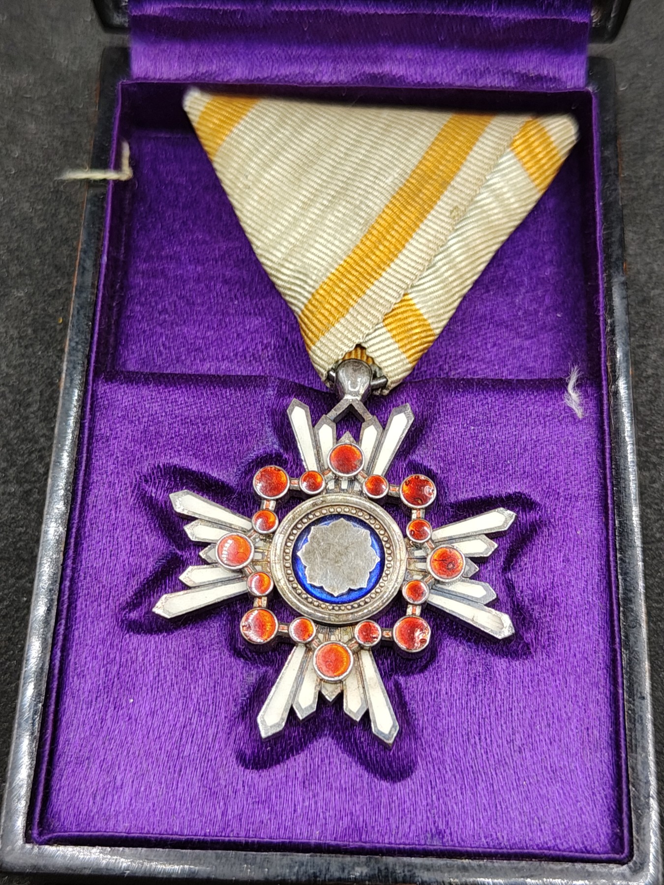 全场0元起拍 第143期 咸鱼国勋章拍卖专场 3月31日（周日）下午6：00开始 日本明治时期六等瑞宝章银制带盒