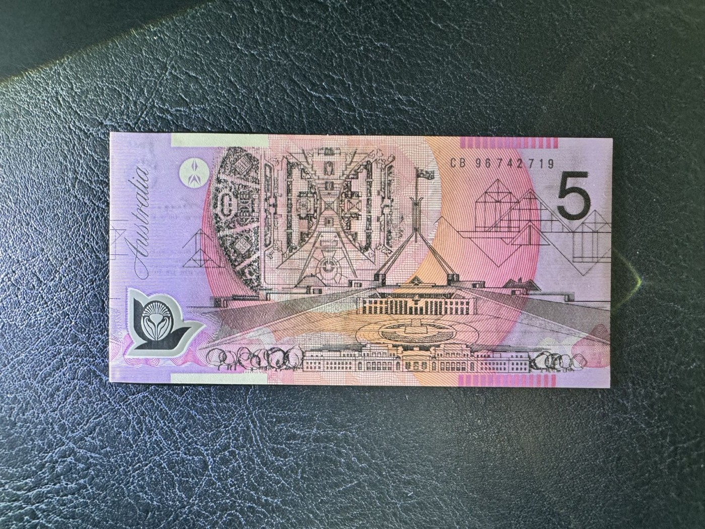 收藏联盟Quantum Auction 第334期拍卖  澳大利亚1996年5澳元 品相全新UNC 首发年份