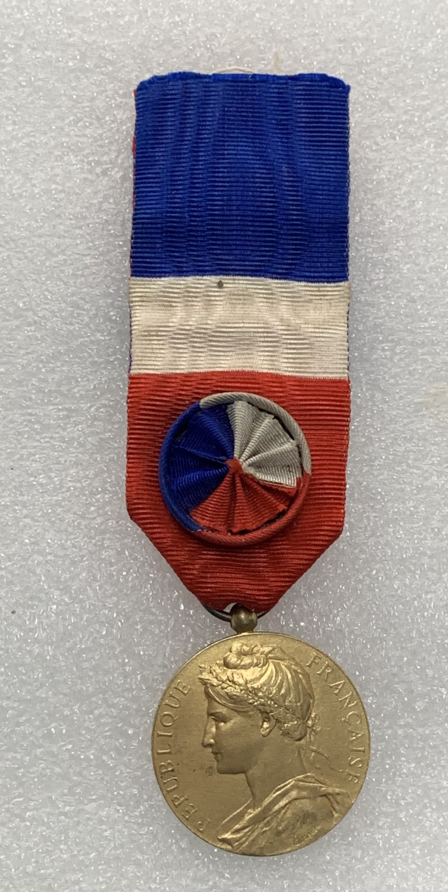 瓶子🏺第134期拍卖会  法国劳动镀金银奖章 丰饶角银标 15.2克