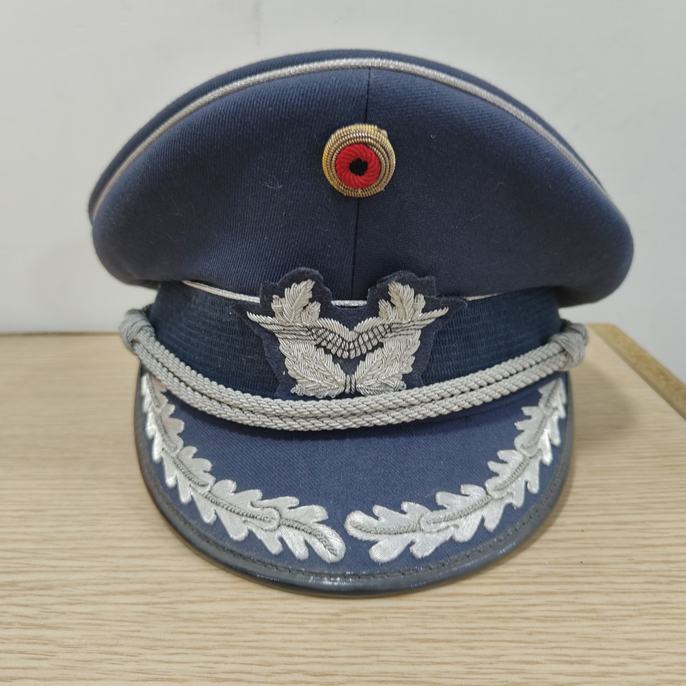 全场0元起拍 第143期 咸鱼国勋章拍卖专场 3月31日（周日）下午6：00开始 西德空军校官大檐帽 59CM