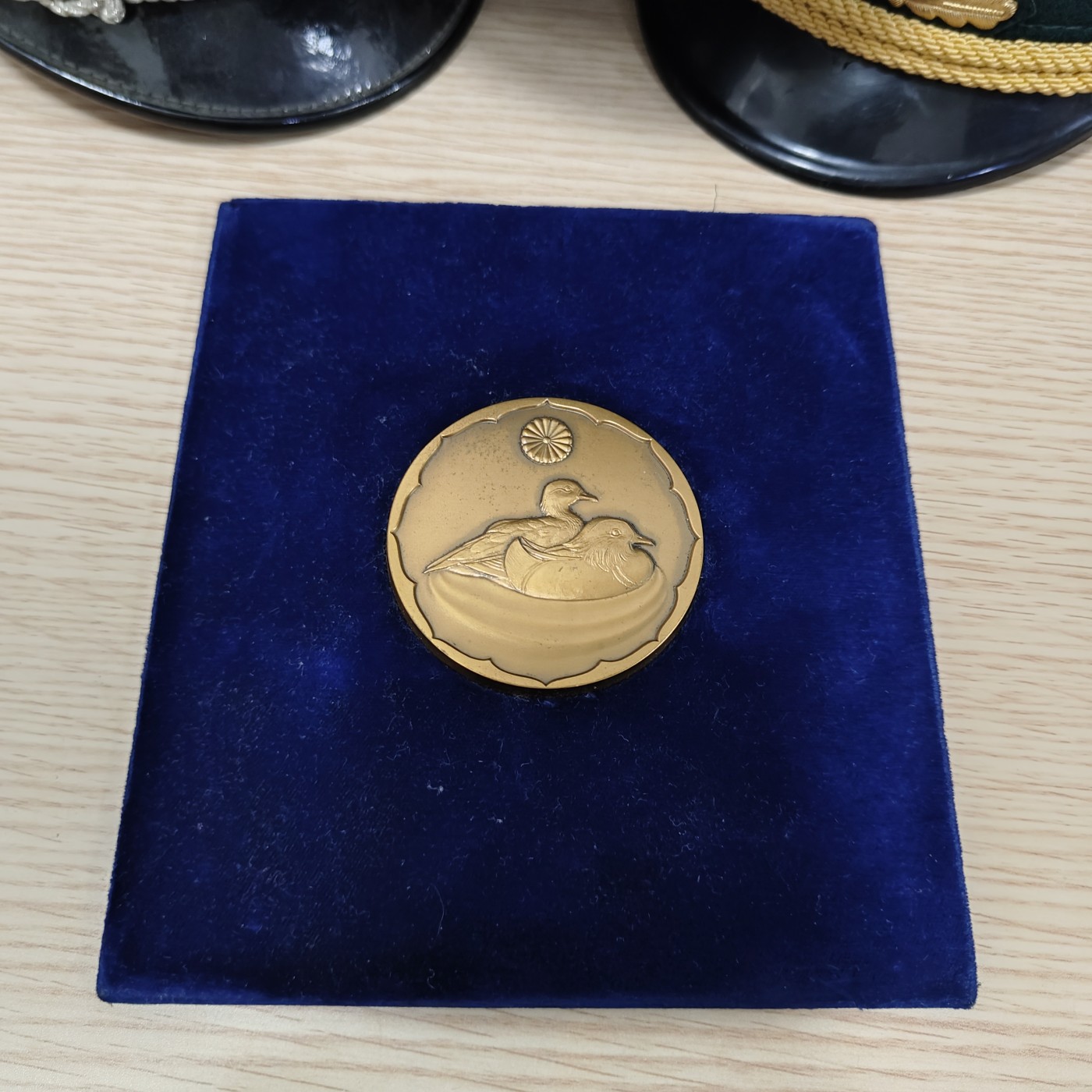 全场0元起拍 第143期 咸鱼国勋章拍卖专场 3月31日（周日）下午6：00开始 日本皇室纪念 菊花纹大铜章