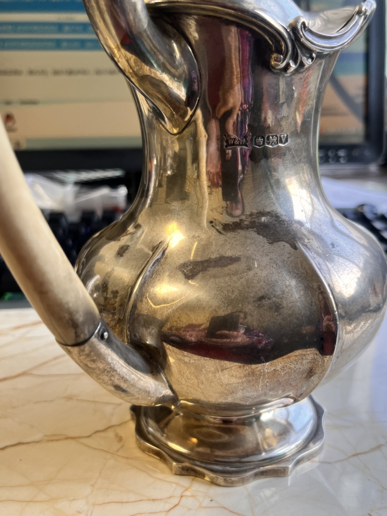 【海寧潮】欧洲早期银质银壶茶壶，重604克，银价大概3624元，高20.5厘米，带银标