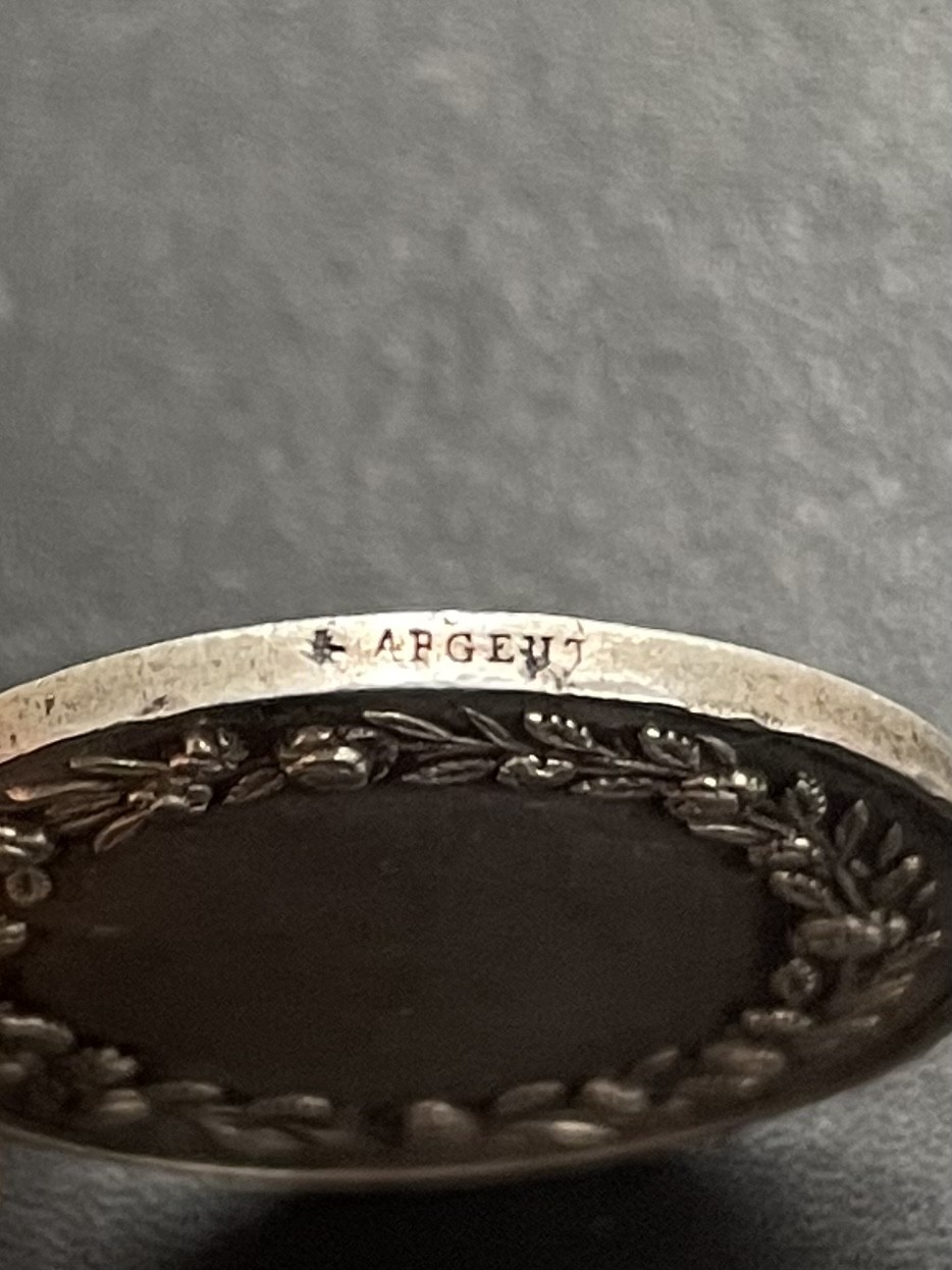 「木头集藏」章牌专场-第39期 法国婚礼银章  直径：24mm，5.1g，边铭：蜜蜂 ARGENT