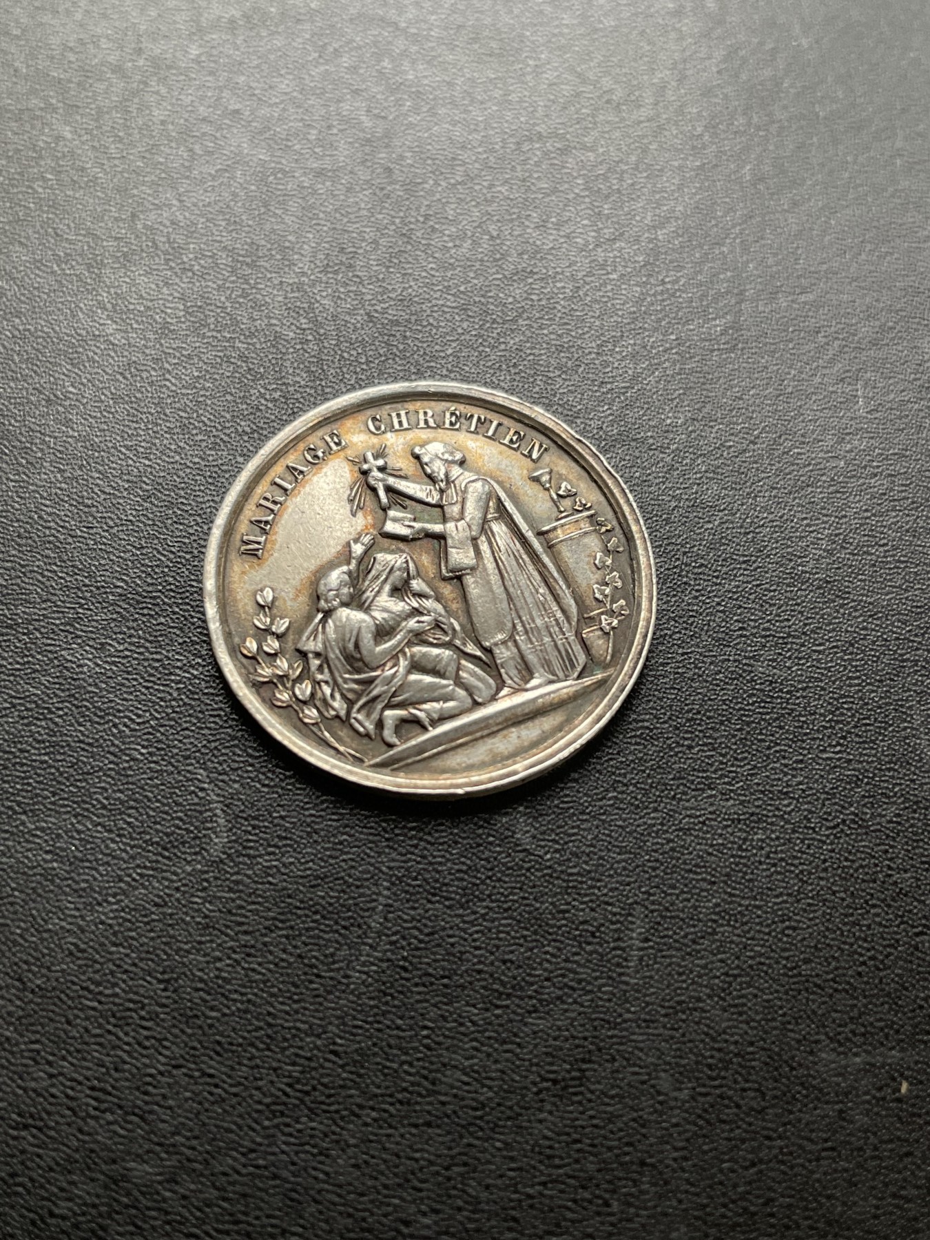 「木头集藏」章牌专场-第39期 法国婚礼银章  直径：24mm，5.1g，边铭：蜜蜂 ARGENT