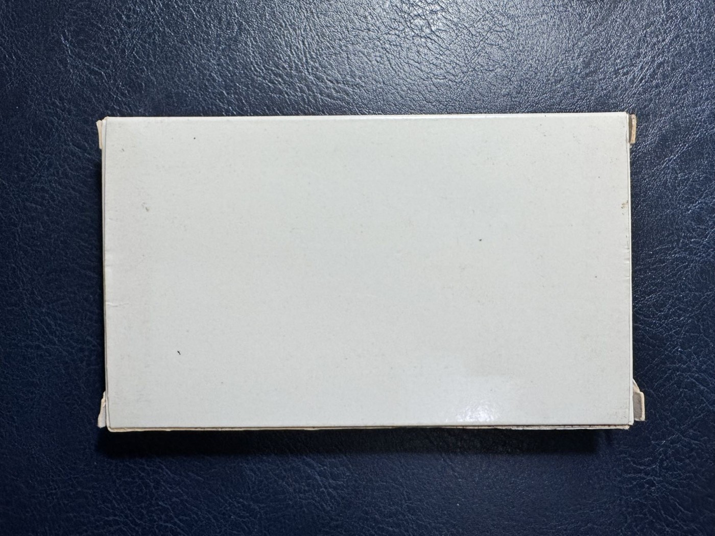 收藏联盟Quantum Auction 第334期拍卖  香港中国银行1997年香港回归纪念亚克力纸镇