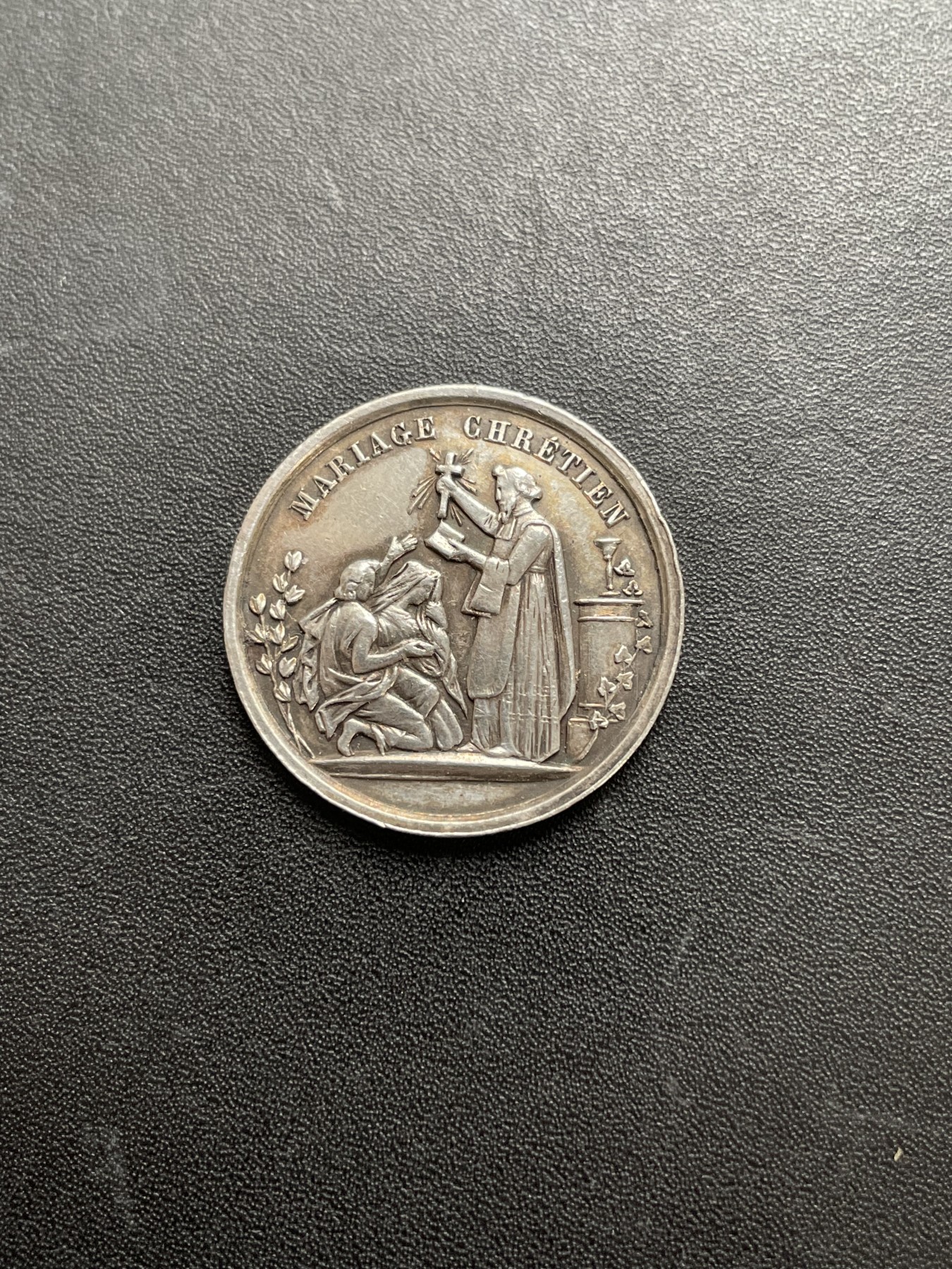 「木头集藏」章牌专场-第39期 法国婚礼银章  直径：24mm，5.1g，边铭：蜜蜂 ARGENT