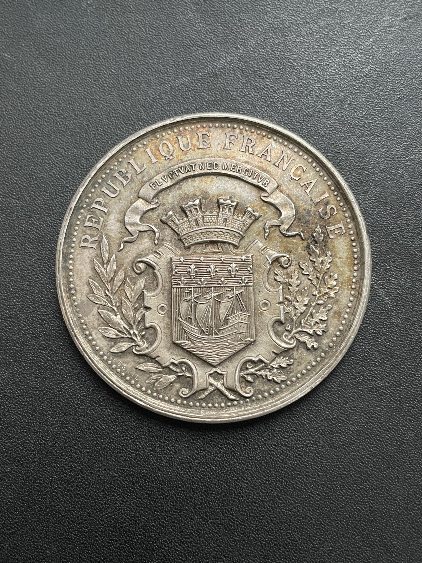 「木头集藏」章牌专场-第39期 法国银奖章  直径：42mm，34 g，边铭：丰饶角 ARGENT