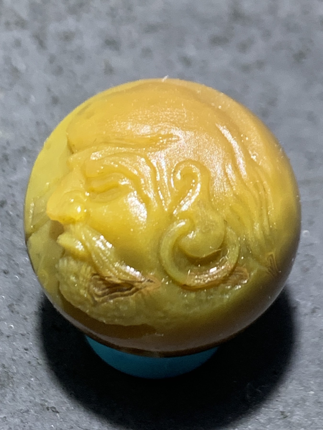 精美亚光高玉化战国红玛瑙手工雕刻达摩祖师2.0圆珠一个，
