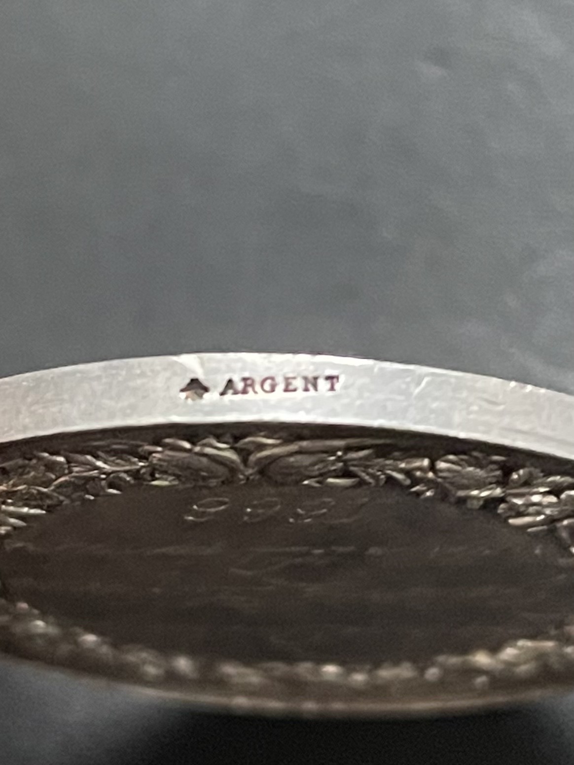 「木头集藏」章牌专场-第39期 1868年法国婚礼银章  直径：37mm，21.8g，边铭：蜜蜂 ARGENT