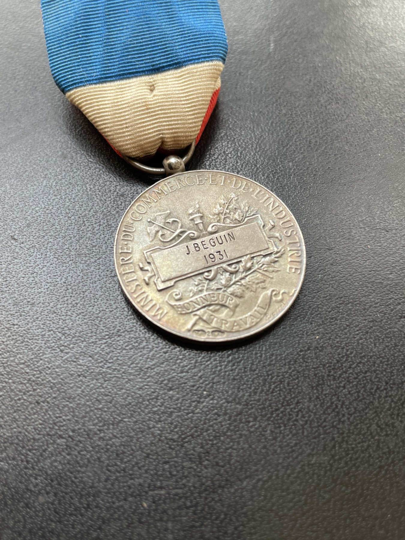 「木头集藏」章牌专场-第39期 1931年法国劳动银勋章  直径：27 mm，11g，丰饶角 1 （950银）