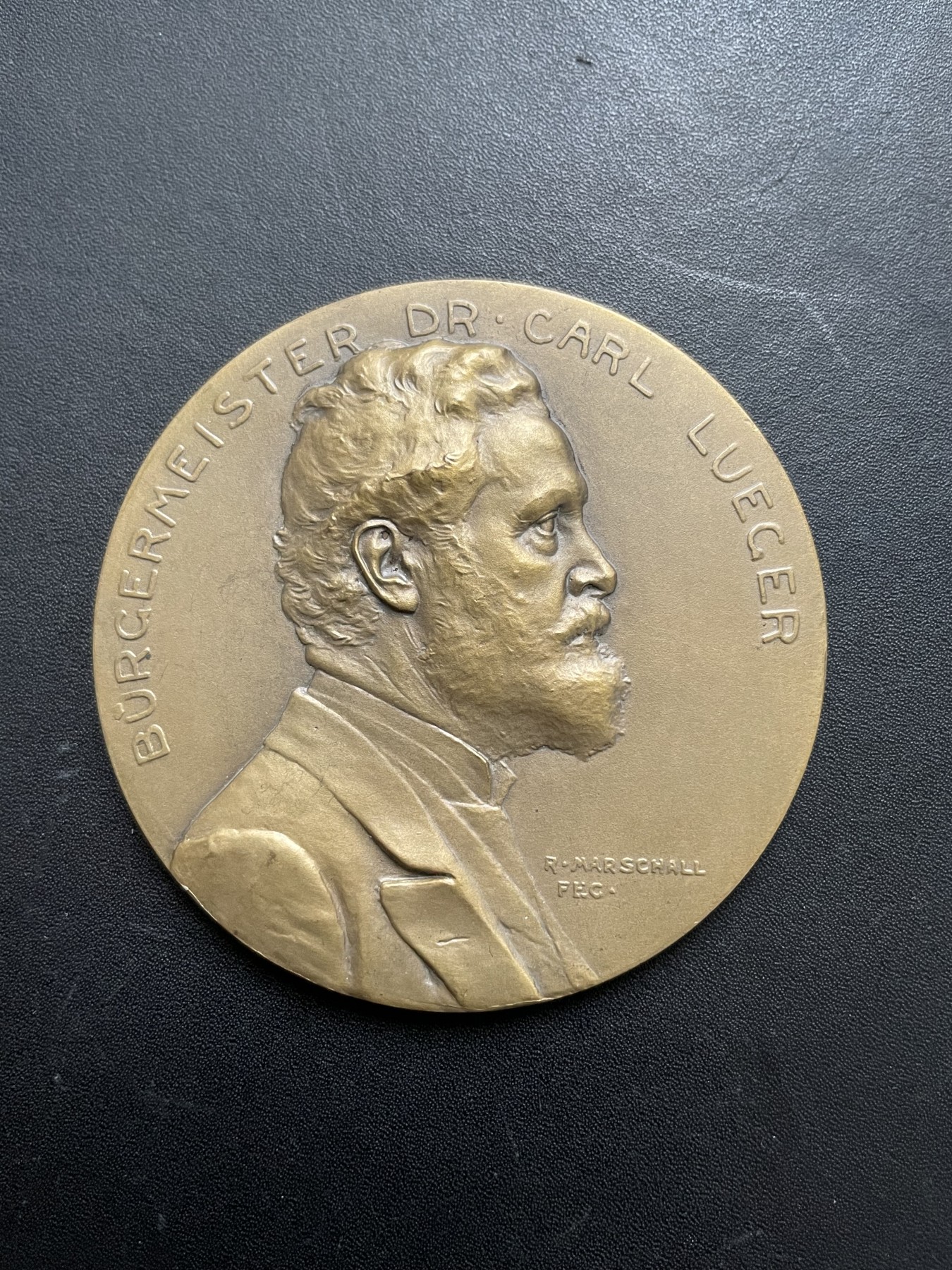 「木头集藏」章牌专场-第39期 R. Marschall ～1904年奥地利维也纳市长卡尔·鲁伊格60大寿铜章，直径：60 mm，69 g
