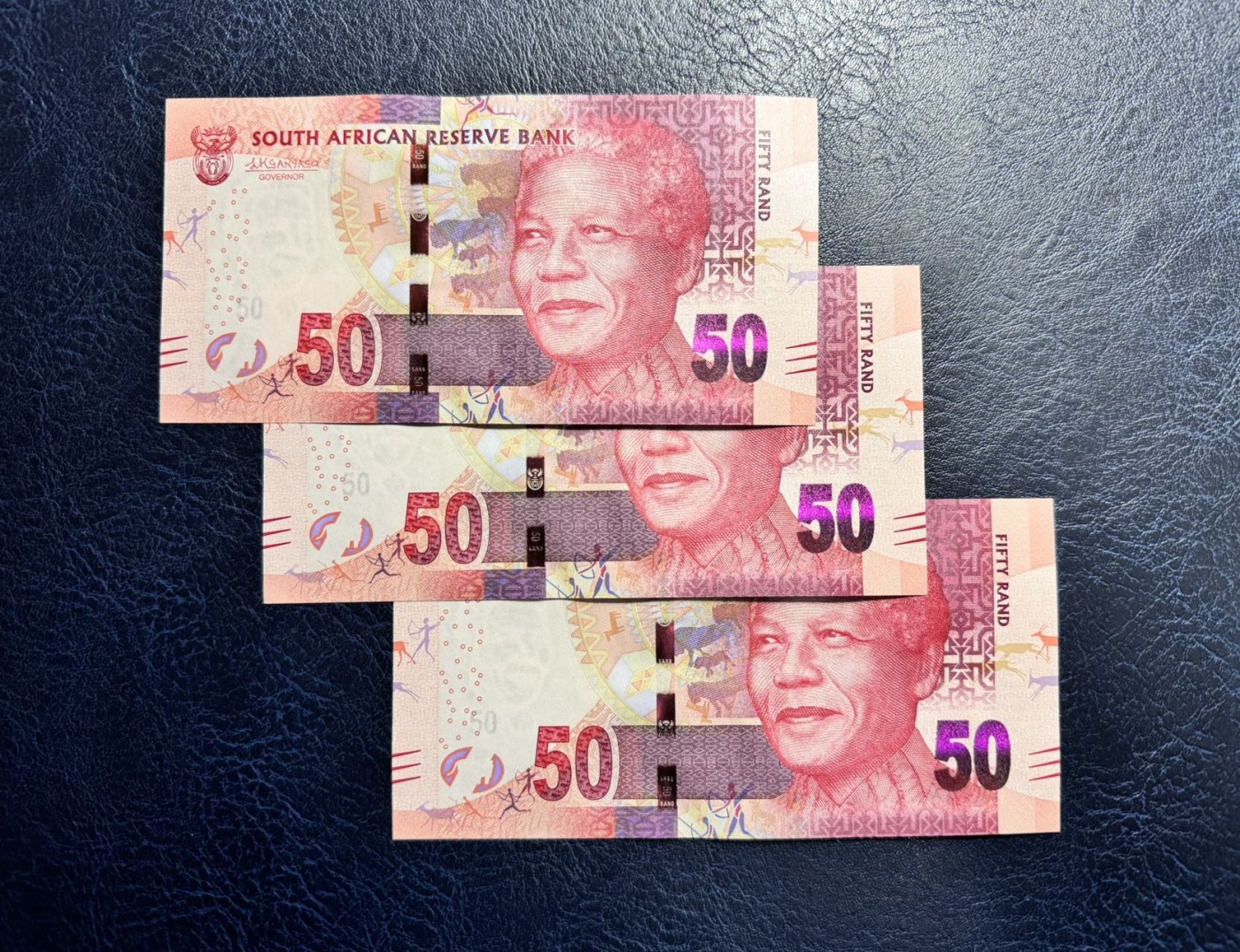 收藏联盟Quantum Auction 第334期拍卖  南非2015年版100兰特三张 品相全新UNC