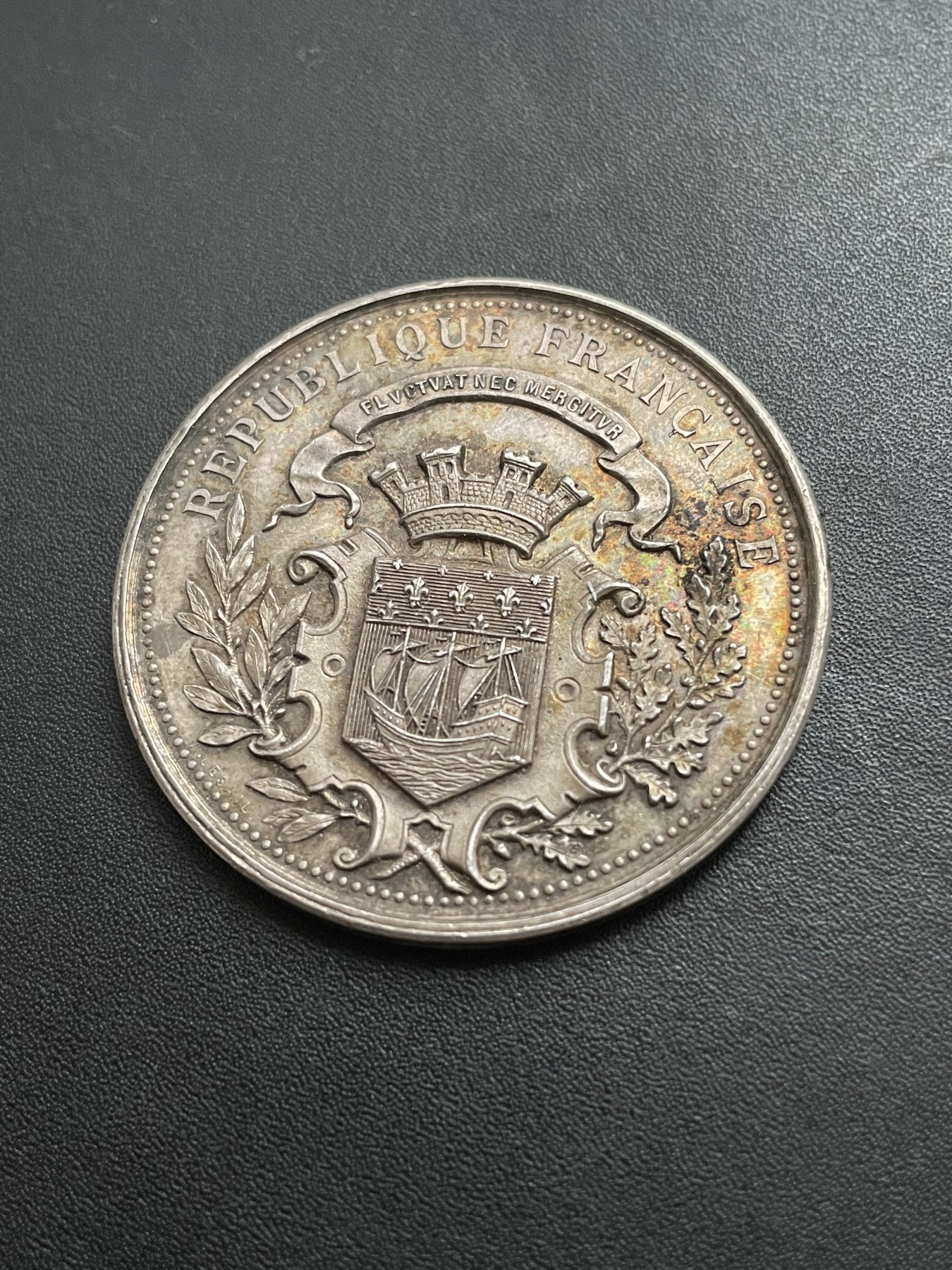 「木头集藏」章牌专场-第39期 法国银奖章  直径：42mm，34 g，边铭：丰饶角 ARGENT