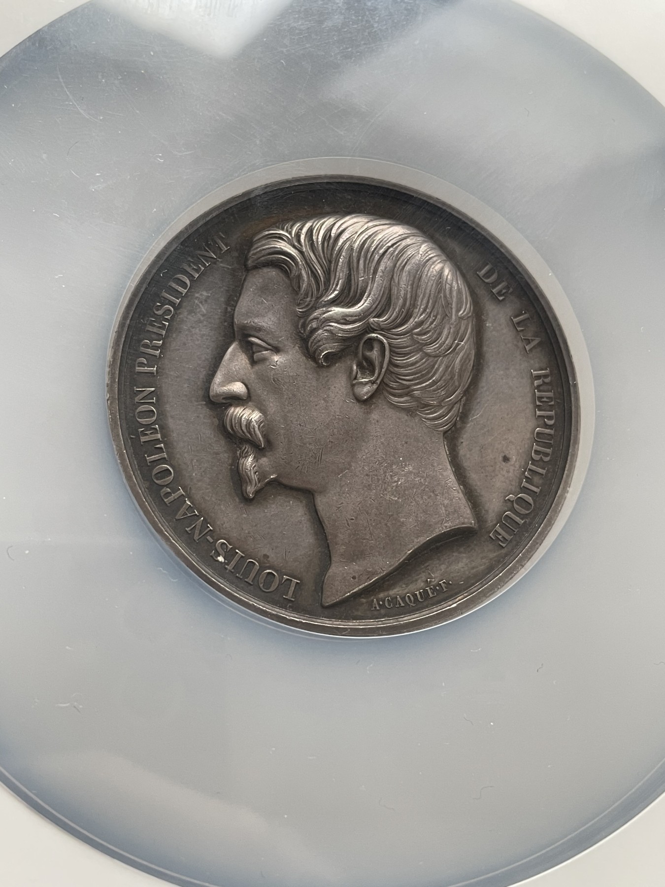 「木头集藏」章牌专场-第39期 1850年法国丝绸工人互助与养老金基金会银章  直径：50 mm，边铭：手指 ARGENT，少见大版