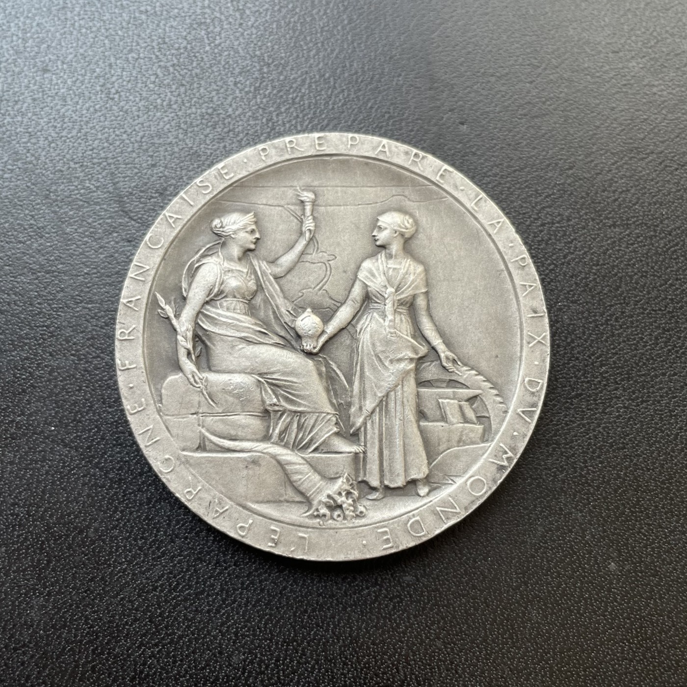 「木头集藏」章牌专场-第39期 O.Roty～法国苏伊士运河纪念银章  直径：42 mm，36.5 g  边铭：丰饶角 1 ARGENT